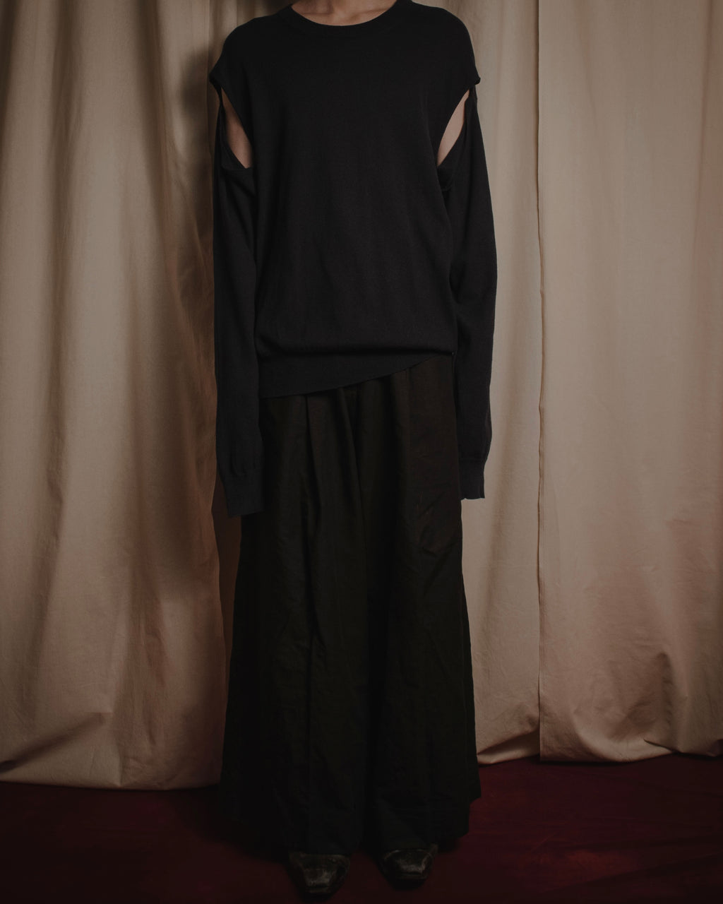 "Maison Margiela" Deconstructed arm-slit crewneck knit pullover