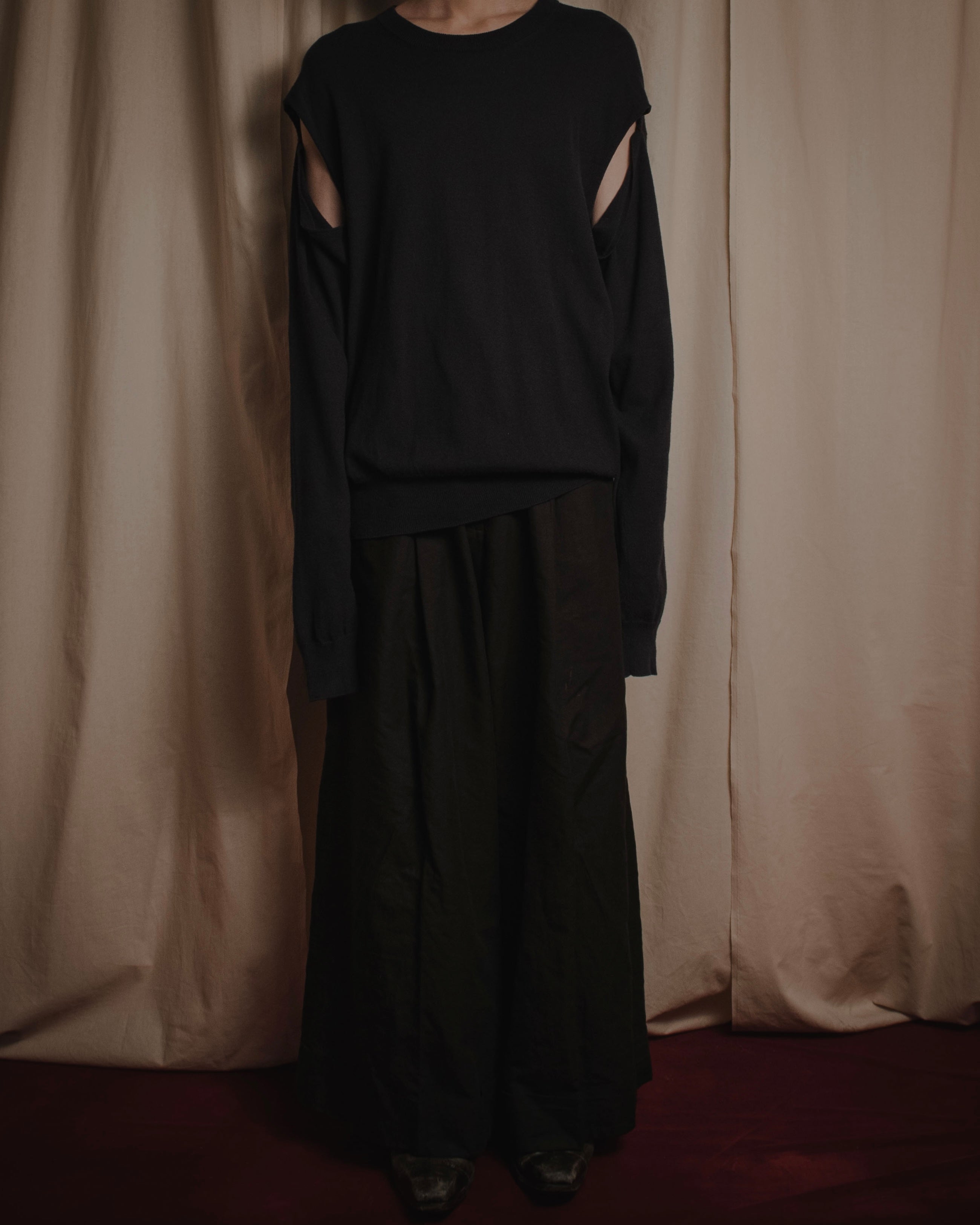 "Maison Margiela" Deconstructed arm-slit crewneck knit pullover