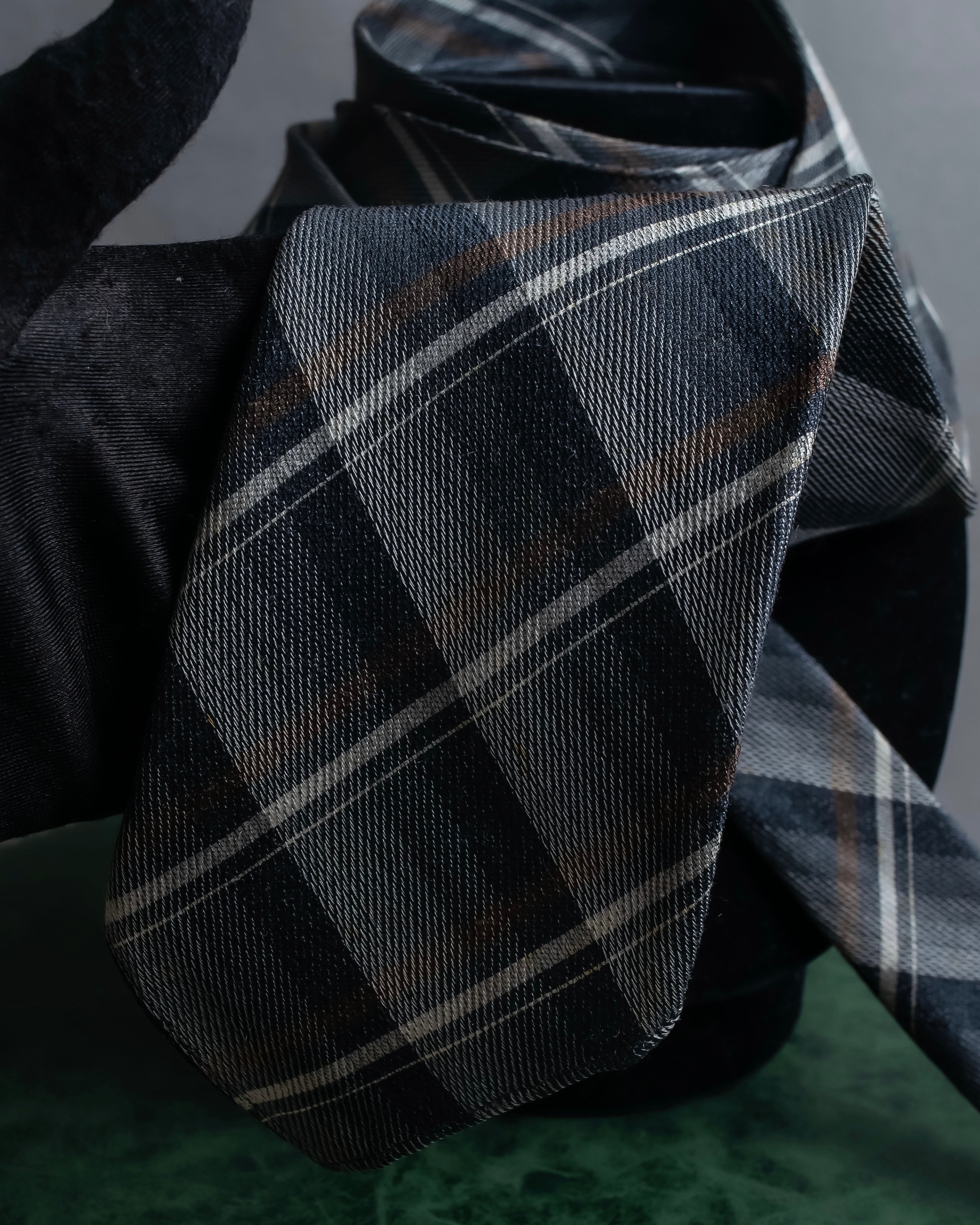 "COMME des GARCONS HOMME"
Argyle check pattern wool necktie