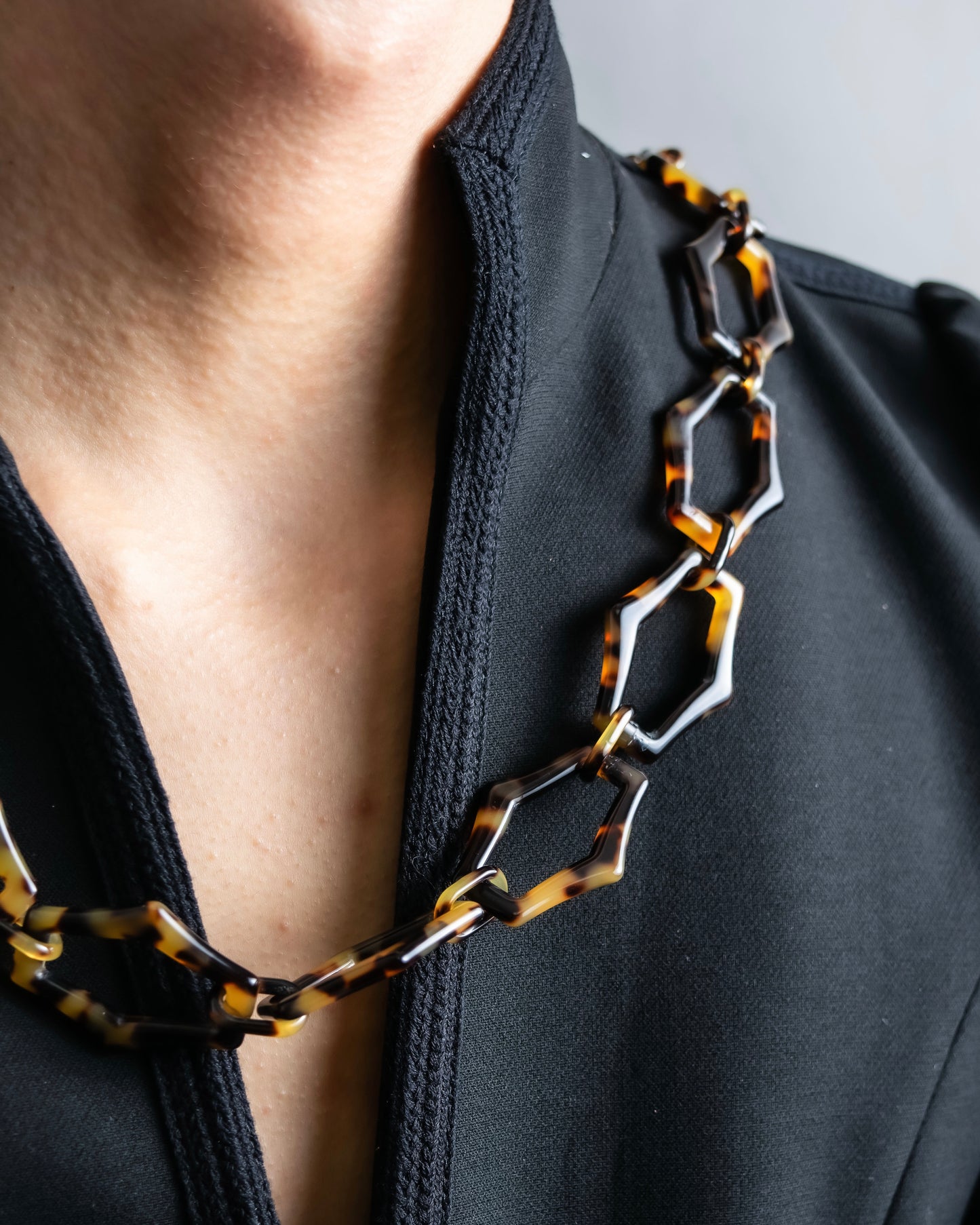 "PRADA" Tortoiseshell pattern large chain necklace