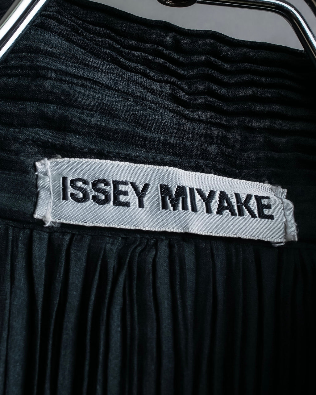 "ISSEY MIYAKE" Pleated vertical line shirt jacket