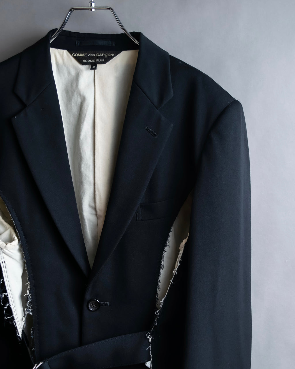 "COMME des GARCONS HOMME PLUS" 17AW Cutting design belted tailored jacket