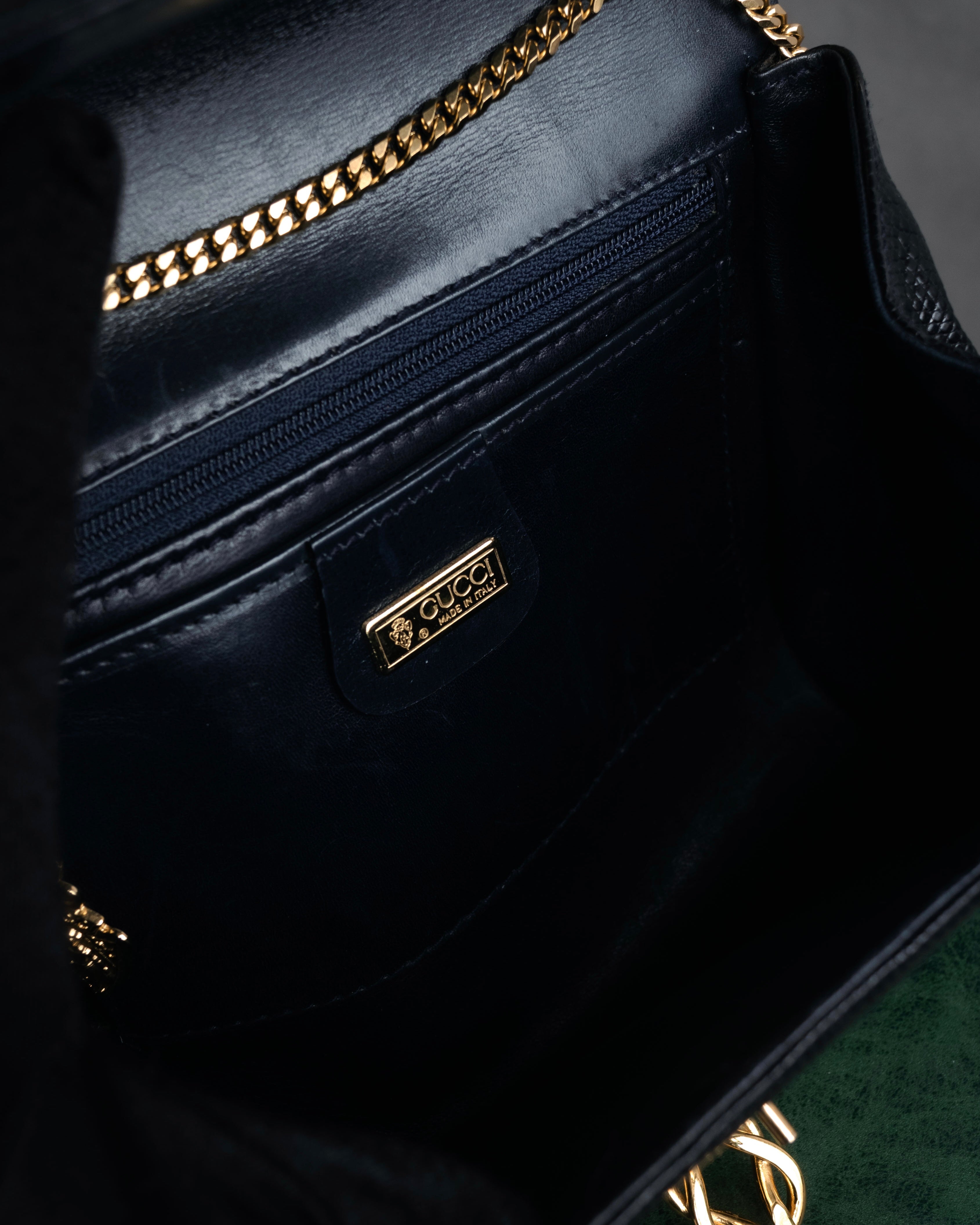 –SPECIAL– “GUCCI” 80’s crest chain shoulder bag