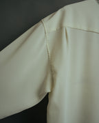 -MOOD Vintage Collections-
90’s Fine ridge ivory drape shirt