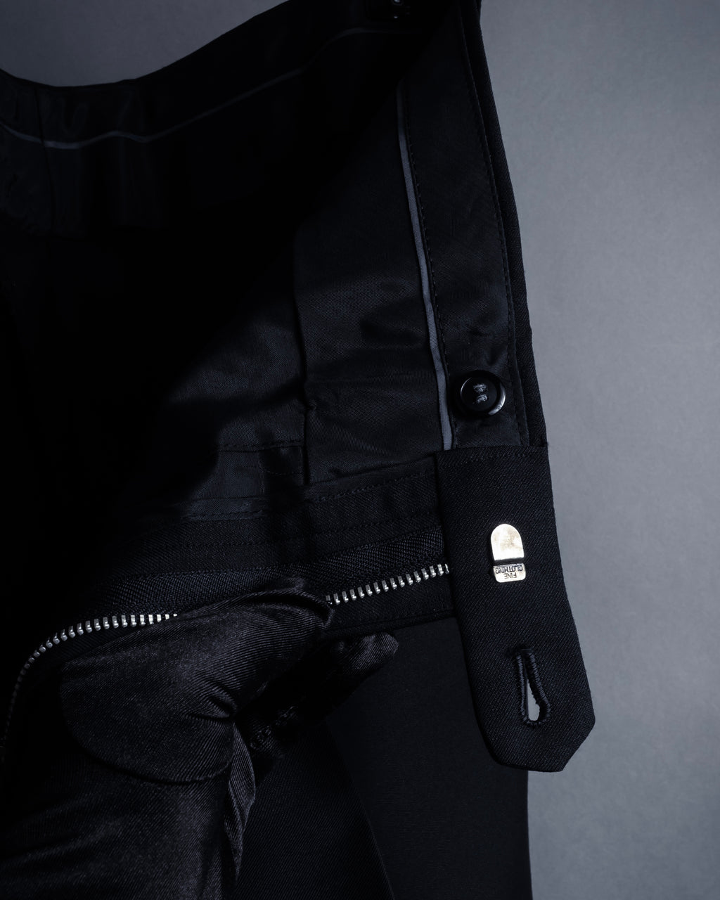 "YVES SAINT LAURENT" Strongly tailored shaped wool set up