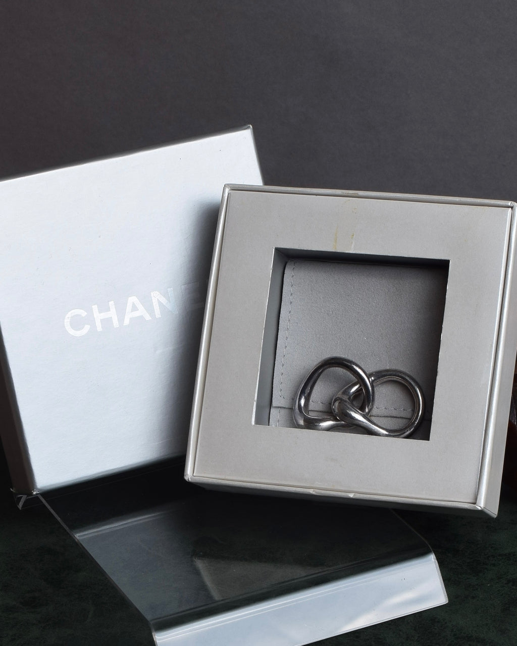 "CHANEL" 90's Organic twist design double ring