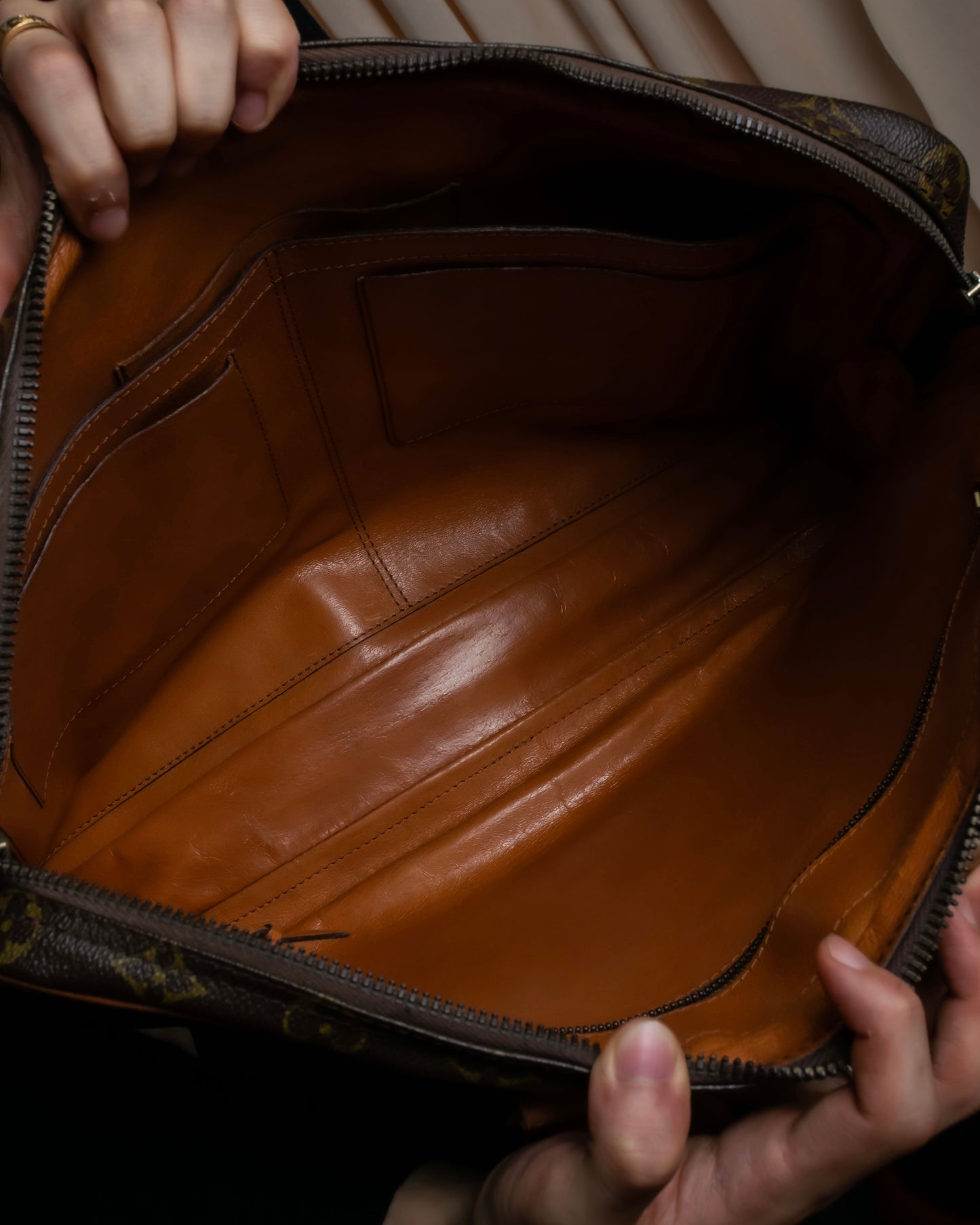 "LOUIS VUITTON" Porto document voyage leather bag