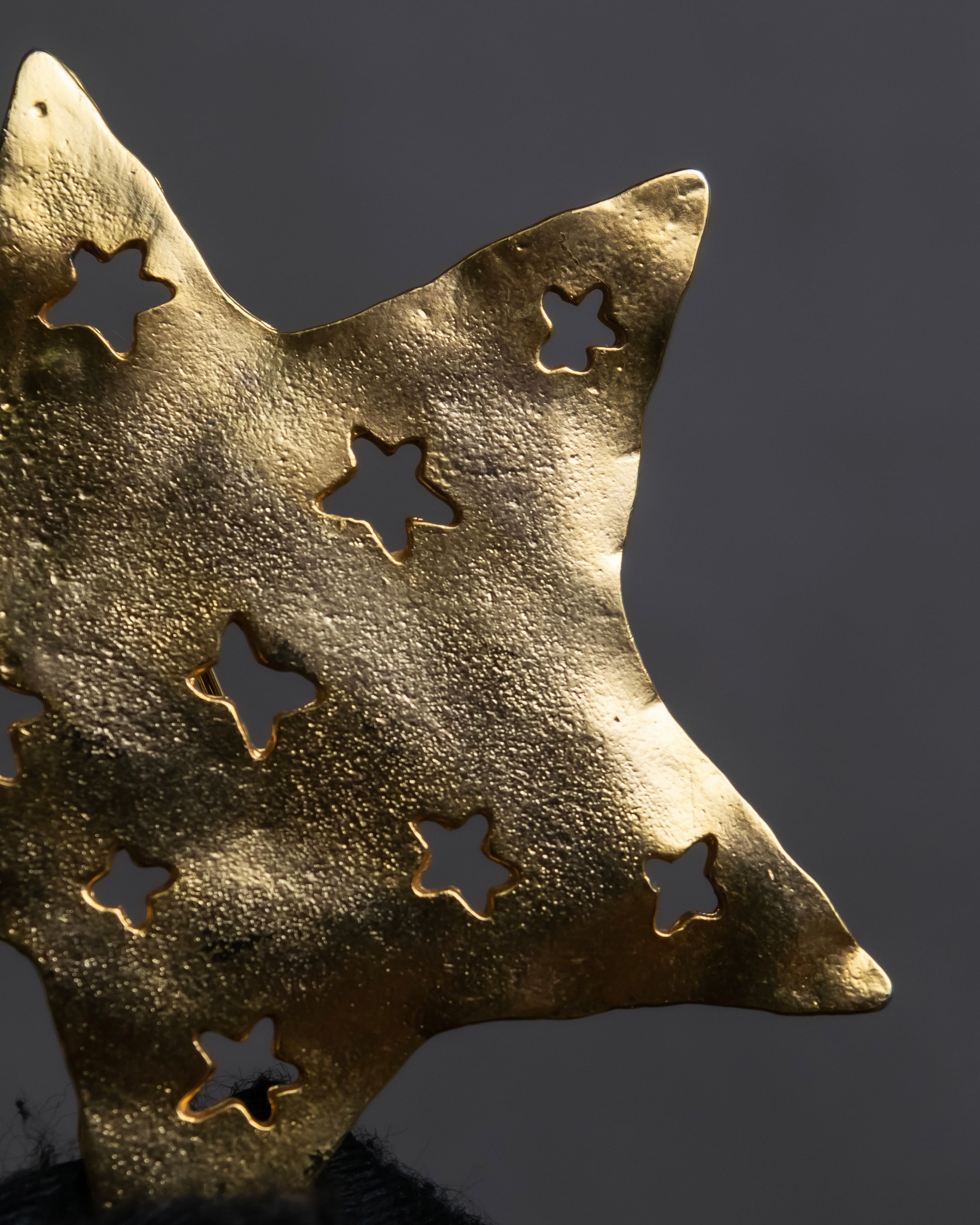 "KENZO" Star motif gold brooch