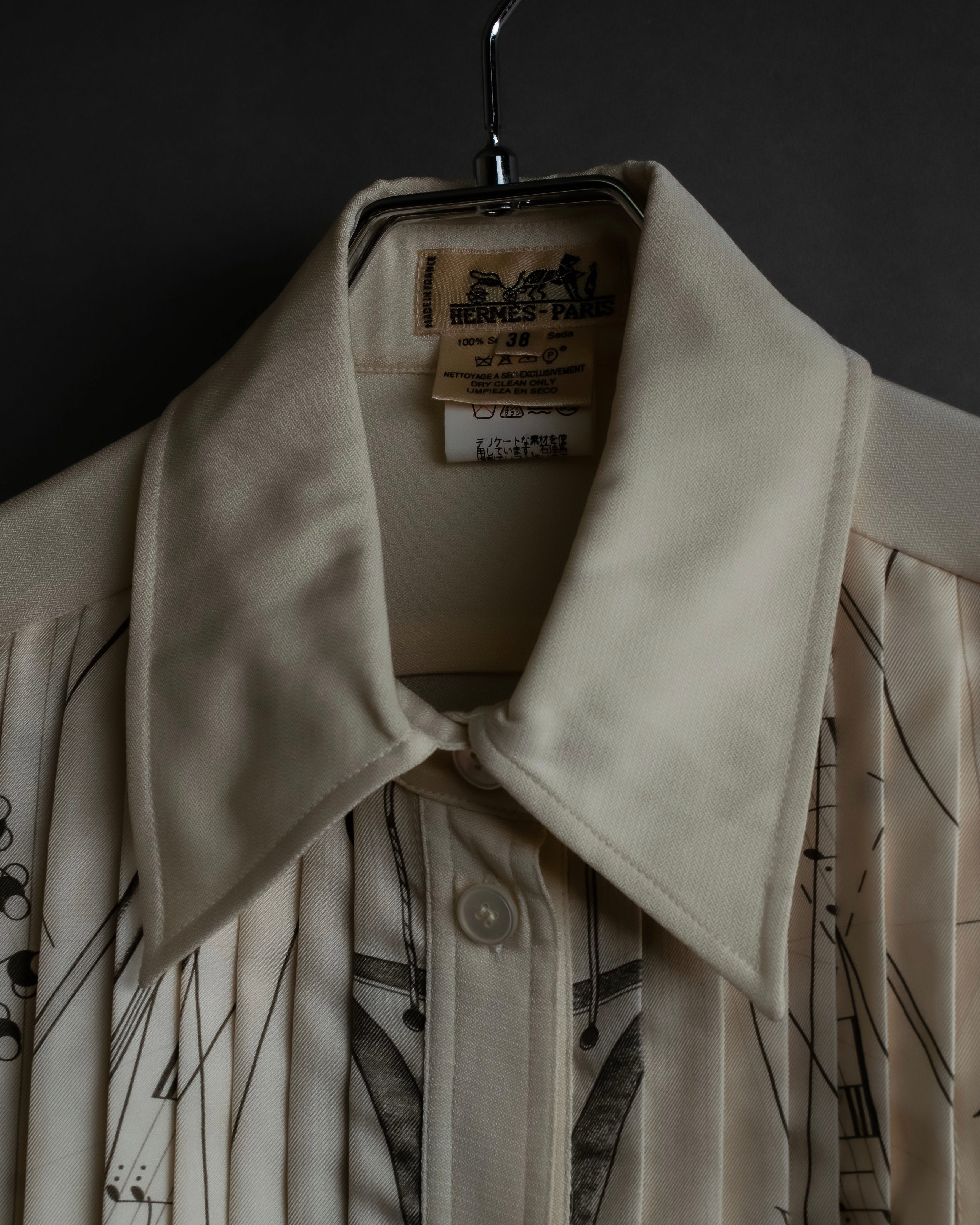 "HERMES" 90's Musical score motif front pleated shirt