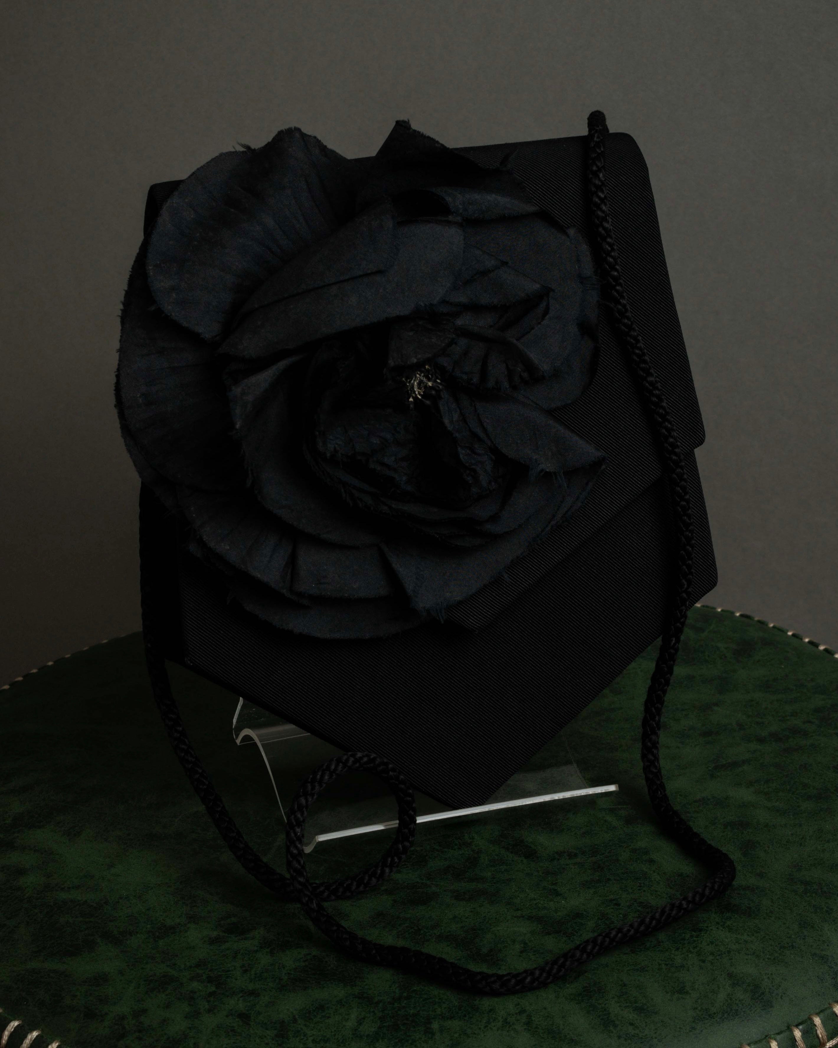 "Christian Dior Boutique Paris" Large flower motif design rope shoulder bag