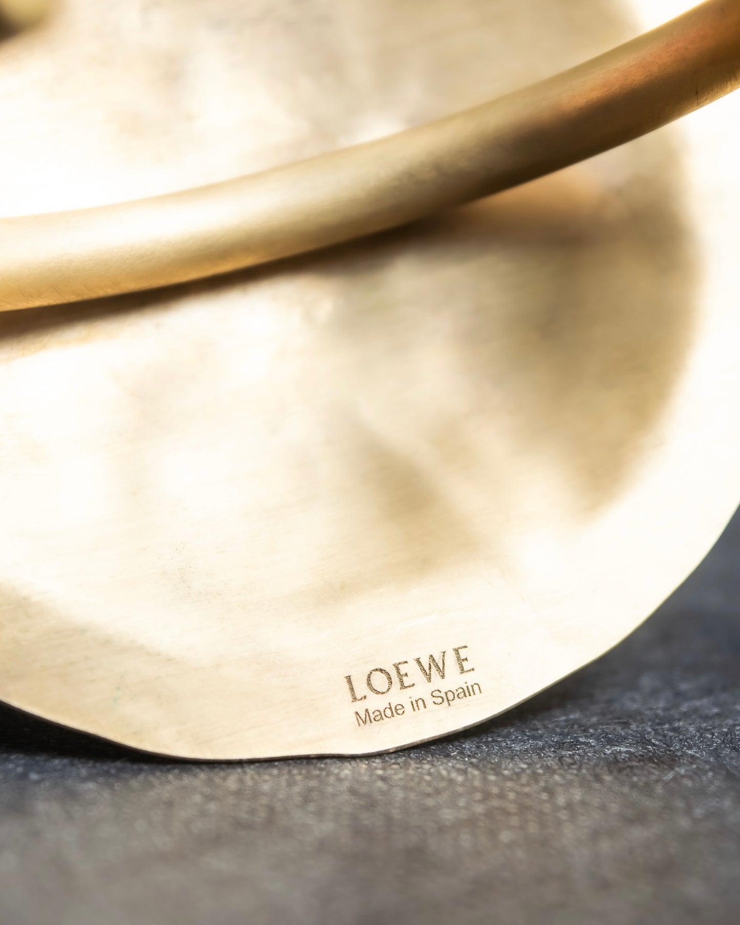 "LOEWE" Antique style golden ring