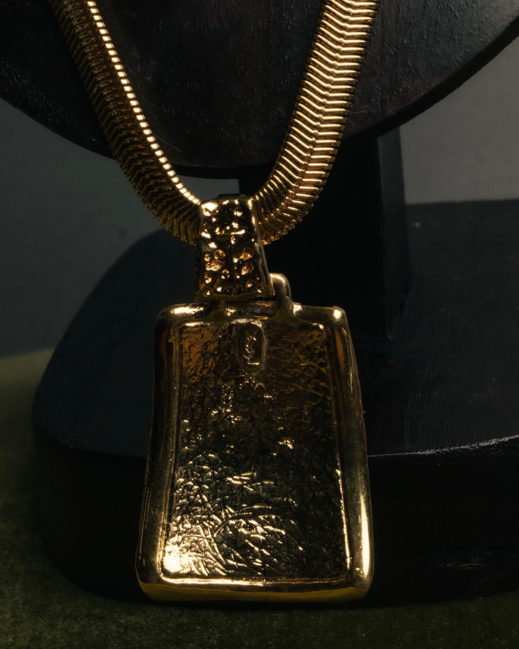 "Yves Saint Laurent" 80's-00's Gold tone textured pendant necklace