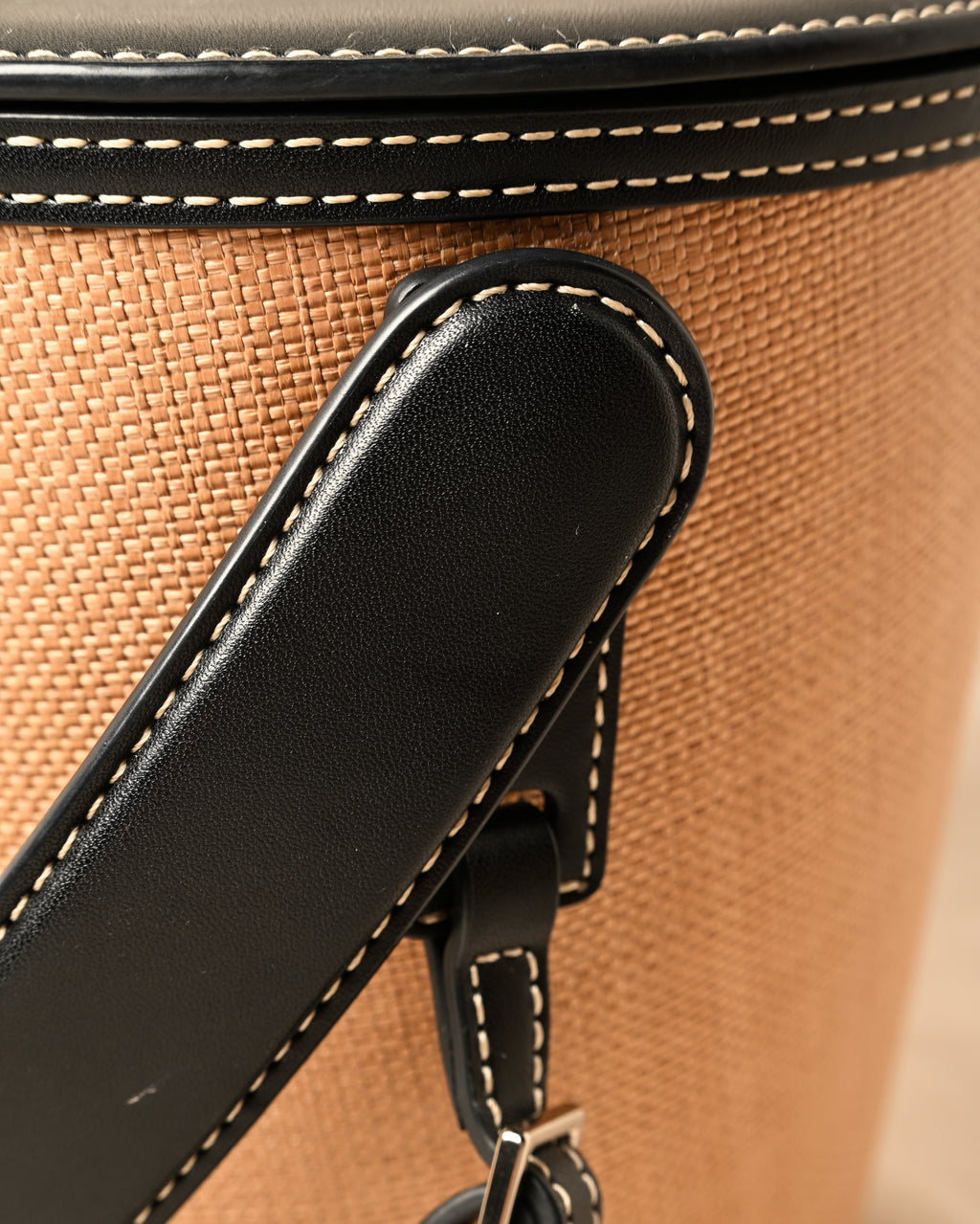 VASIC/ “COCO” Leather Bucket Bag Raffia