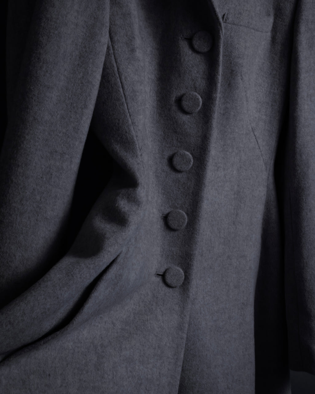 -SPECIAL- "JEAN PAUL GAULTIER"
90's-00's Waist shape A-line silhouette ecryu color super long coat