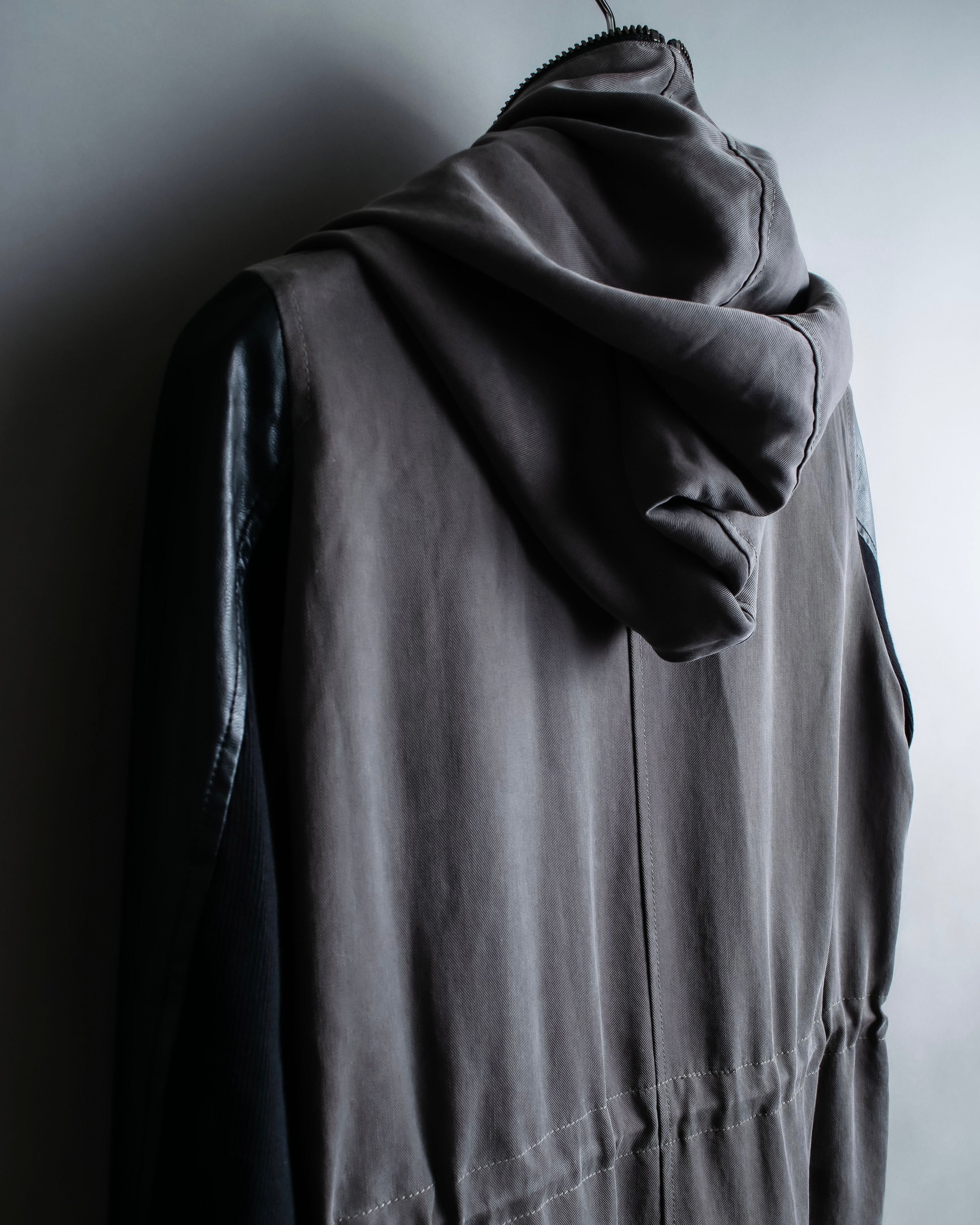 “DOUBLE STANDARD CLOTHING” Designed sleeve hooded middle coat