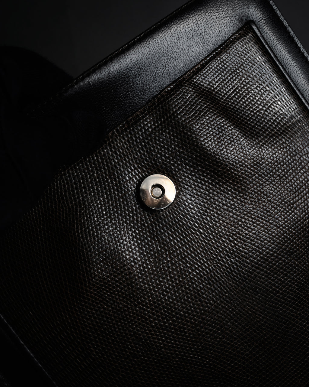 “Yves Saint Laurent” 80’s-90’s Cassandre embossed shoulder bag