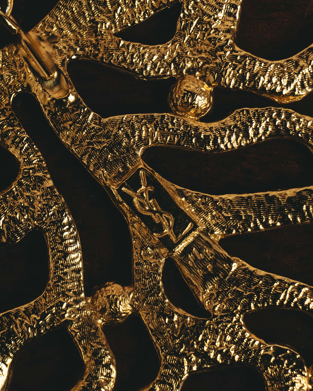 -SPECIAL- "Yves Saint Laurent" 90's-00's Sculptural coral motif crystal pendant necklace