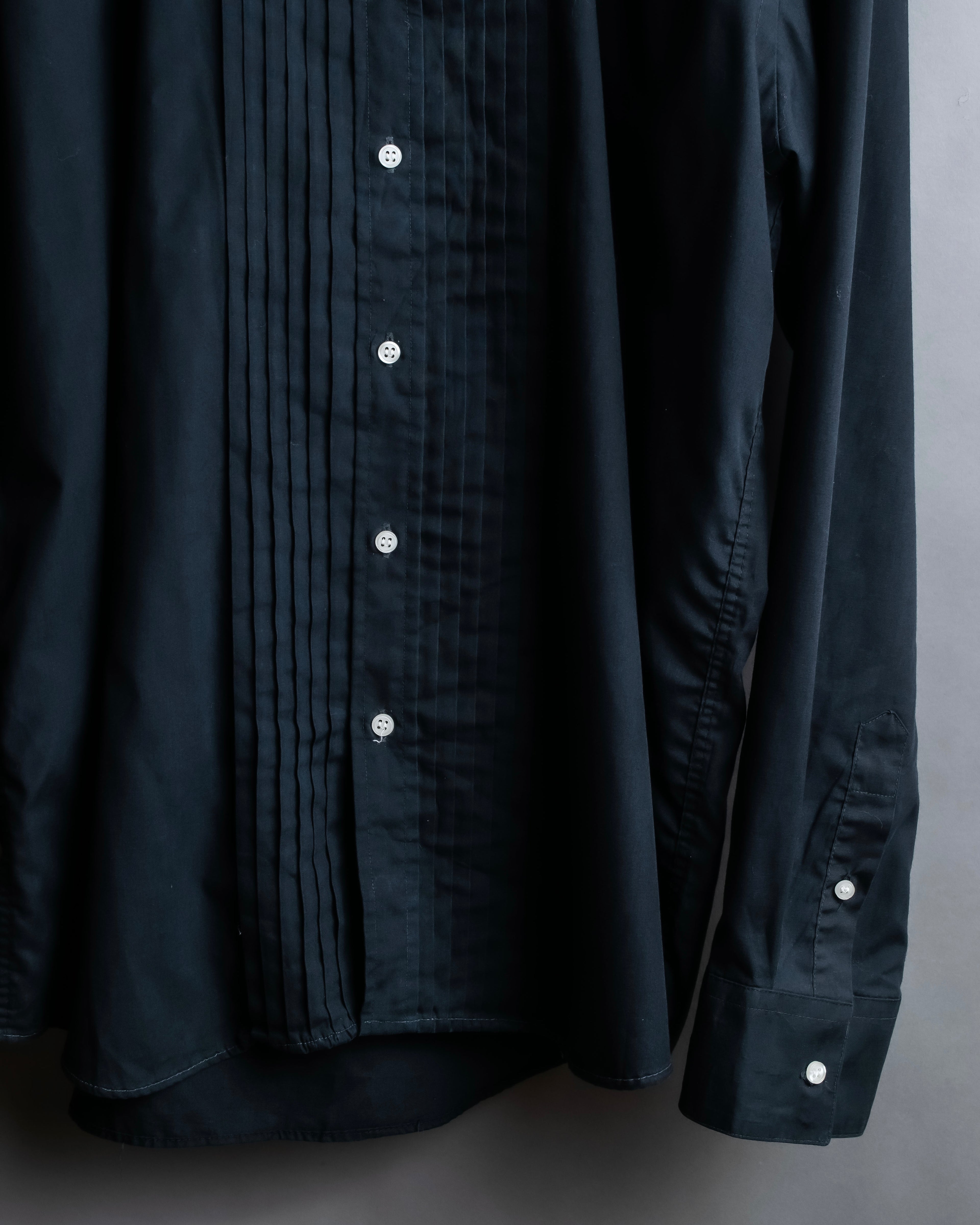 "RIMINI" Wing color pin tuck design shirt