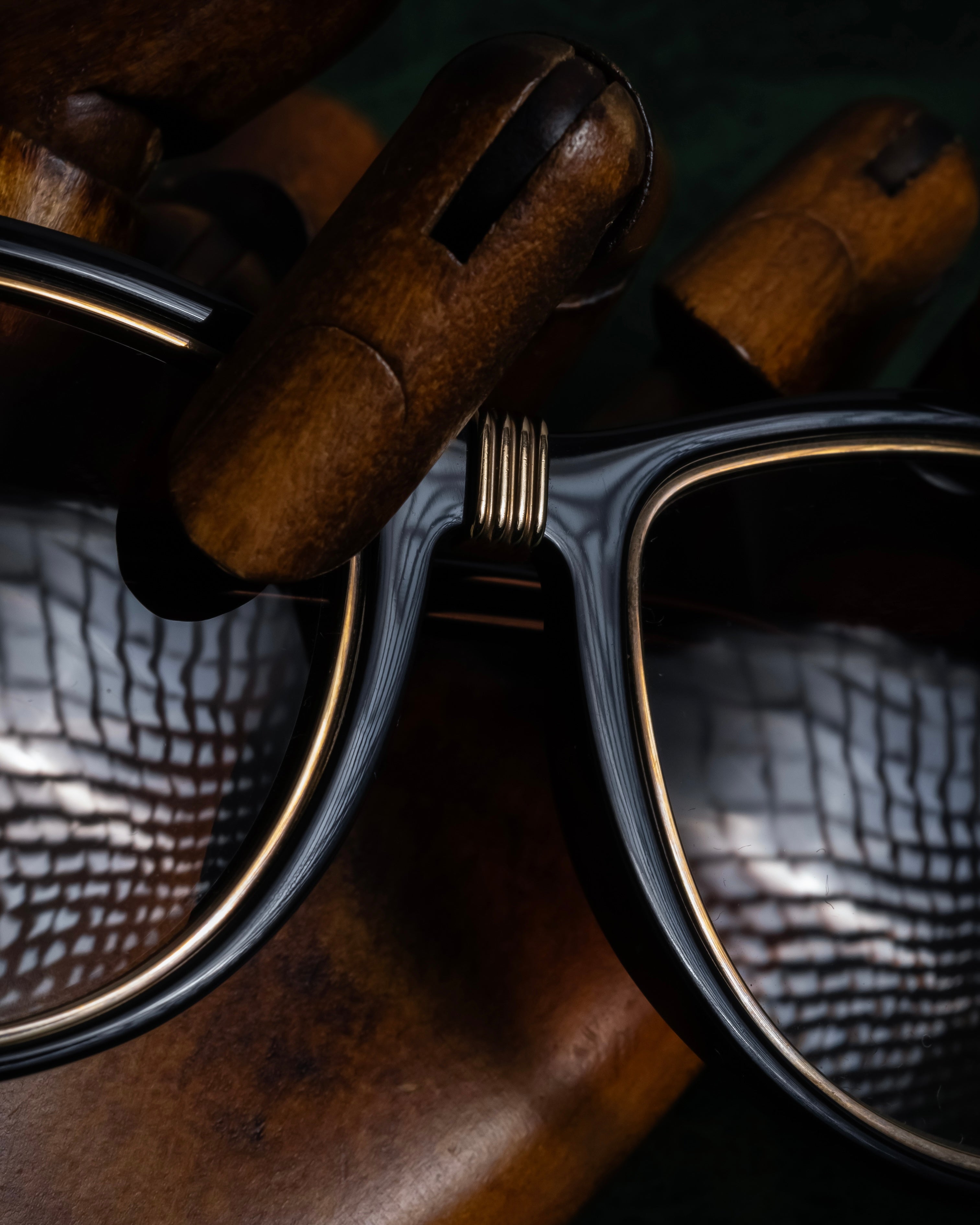 Christian Dior” Oversized cat-eye sunglasses – MOOD