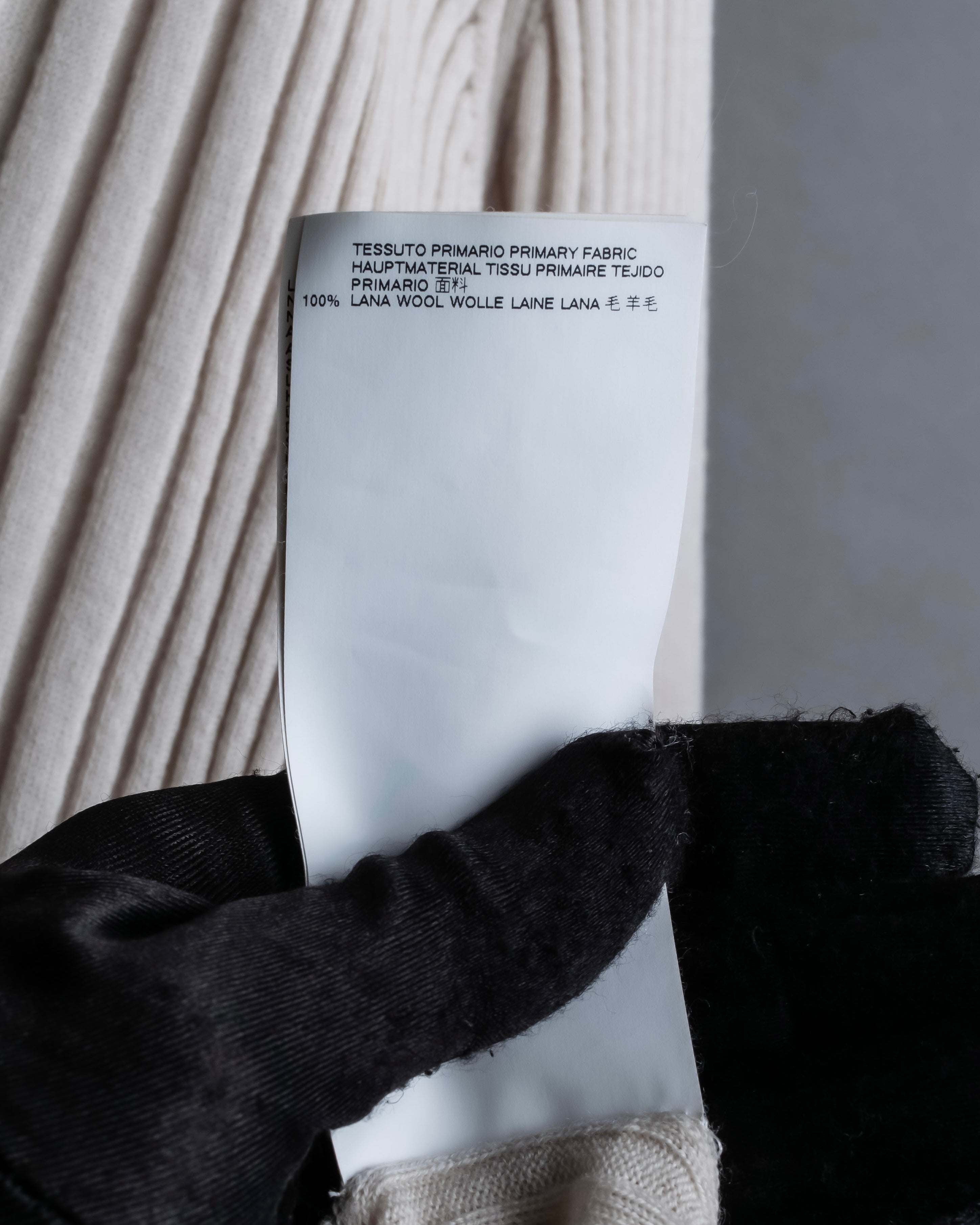 "MAISON MARGIELA" 18AW Ribbed shaped V-neck knit