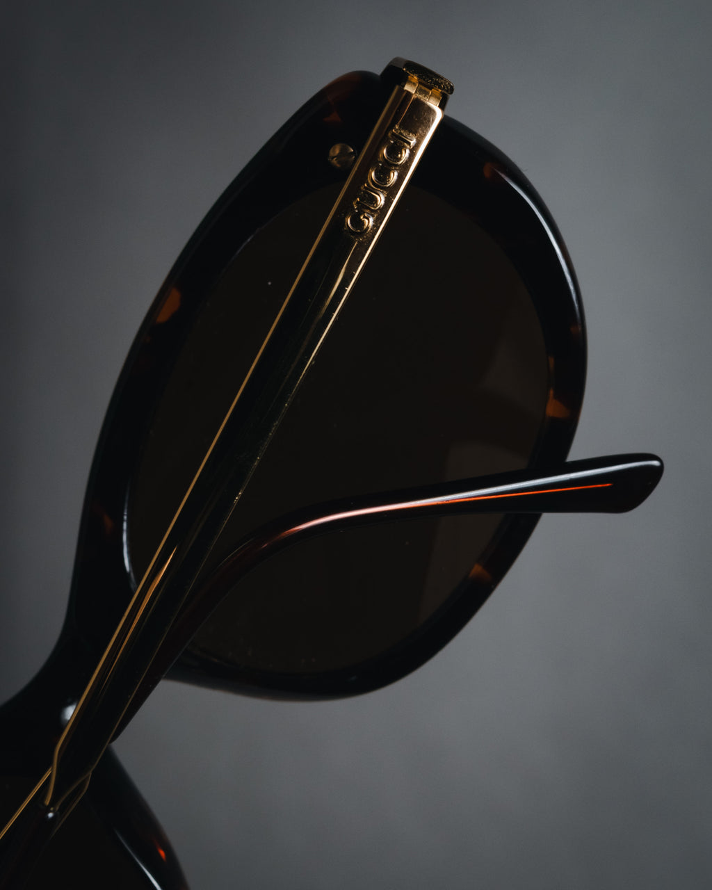 "GUCCI" Sleek oval acetate sunglasses