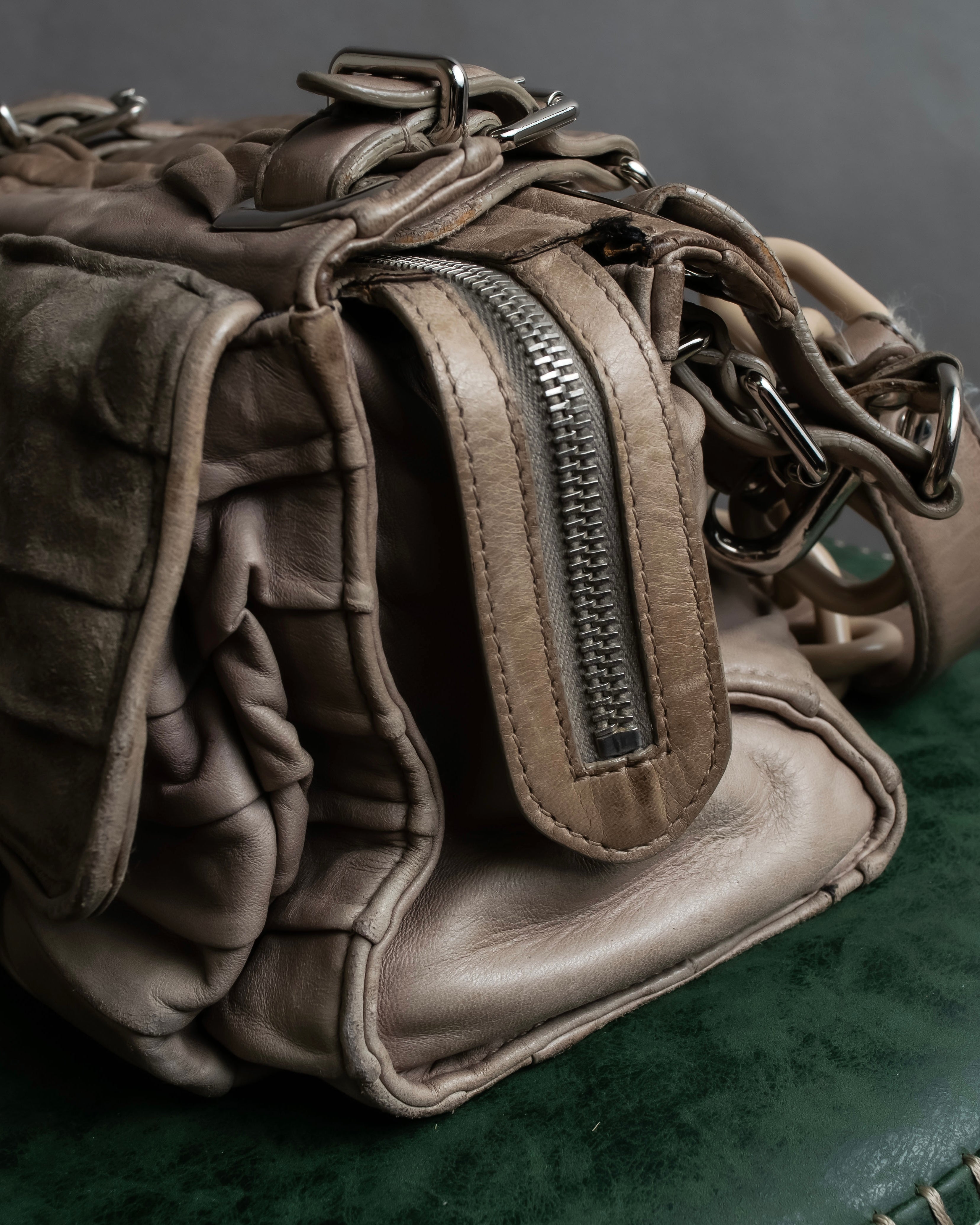 "BALENCIAGA" Three-way chain leather shoulder bag