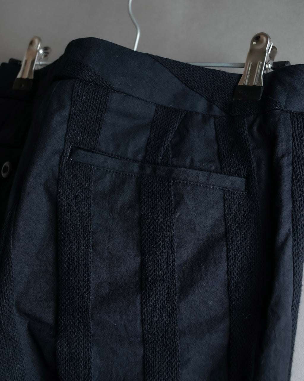 "ISSEY MIYAKE FETE" Fabric change stripe pattern wide slacks