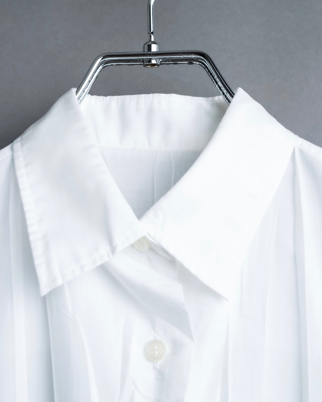 "ISSEY MIYAKE" Pleated short sleeve shirt