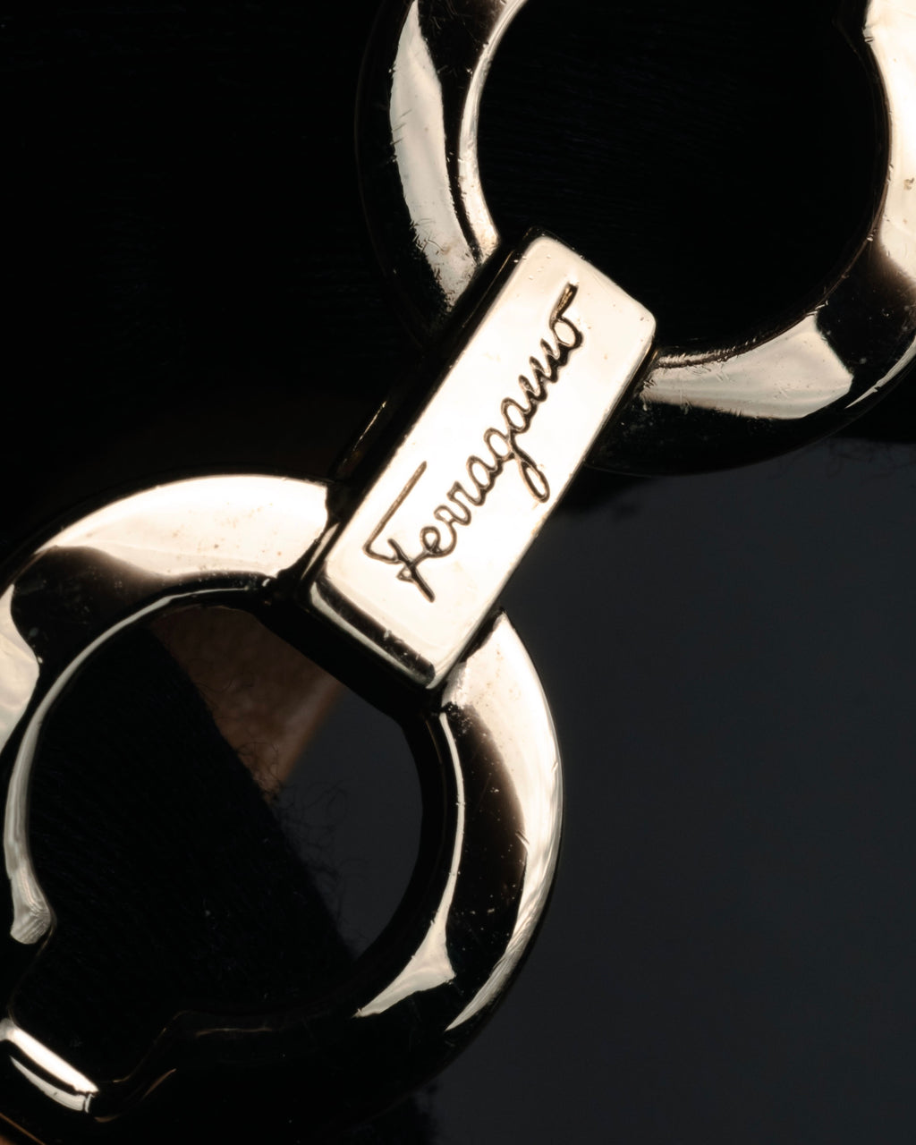 “Salvatore Ferragamo” 2000’s Gancini leather bracelet