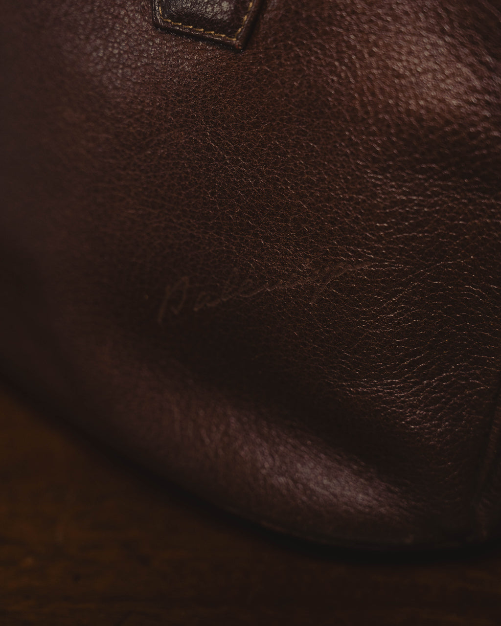“BALENCIAGA” 80’s rounded dome leather shoulder bag