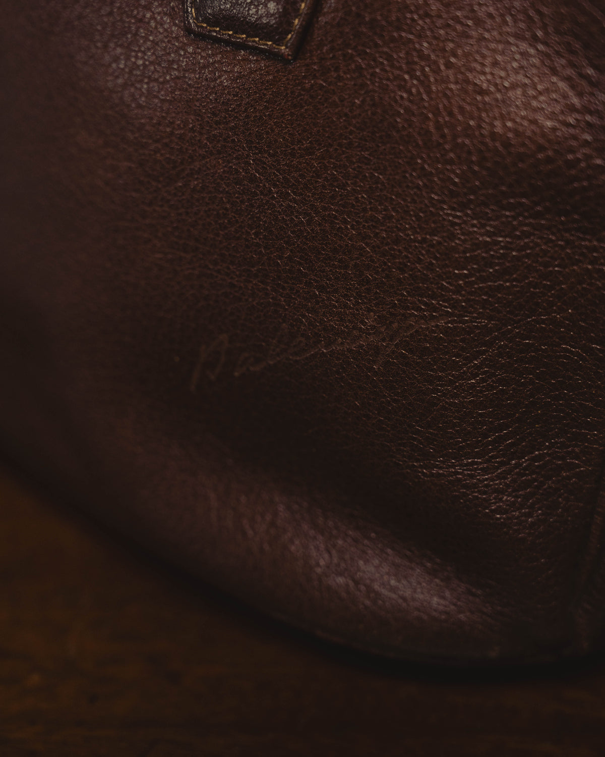 “BALENCIAGA” 80’s rounded dome leather shoulder bag
