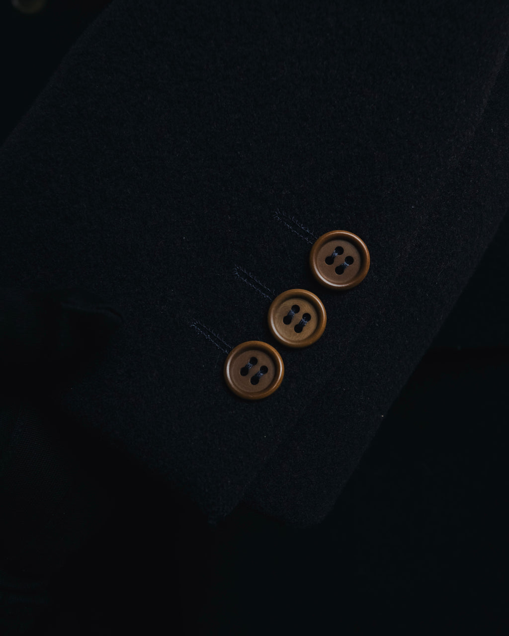 –SPECIAL– "GIORGIO ARMANI"
80’s-90’s tailored overcoat