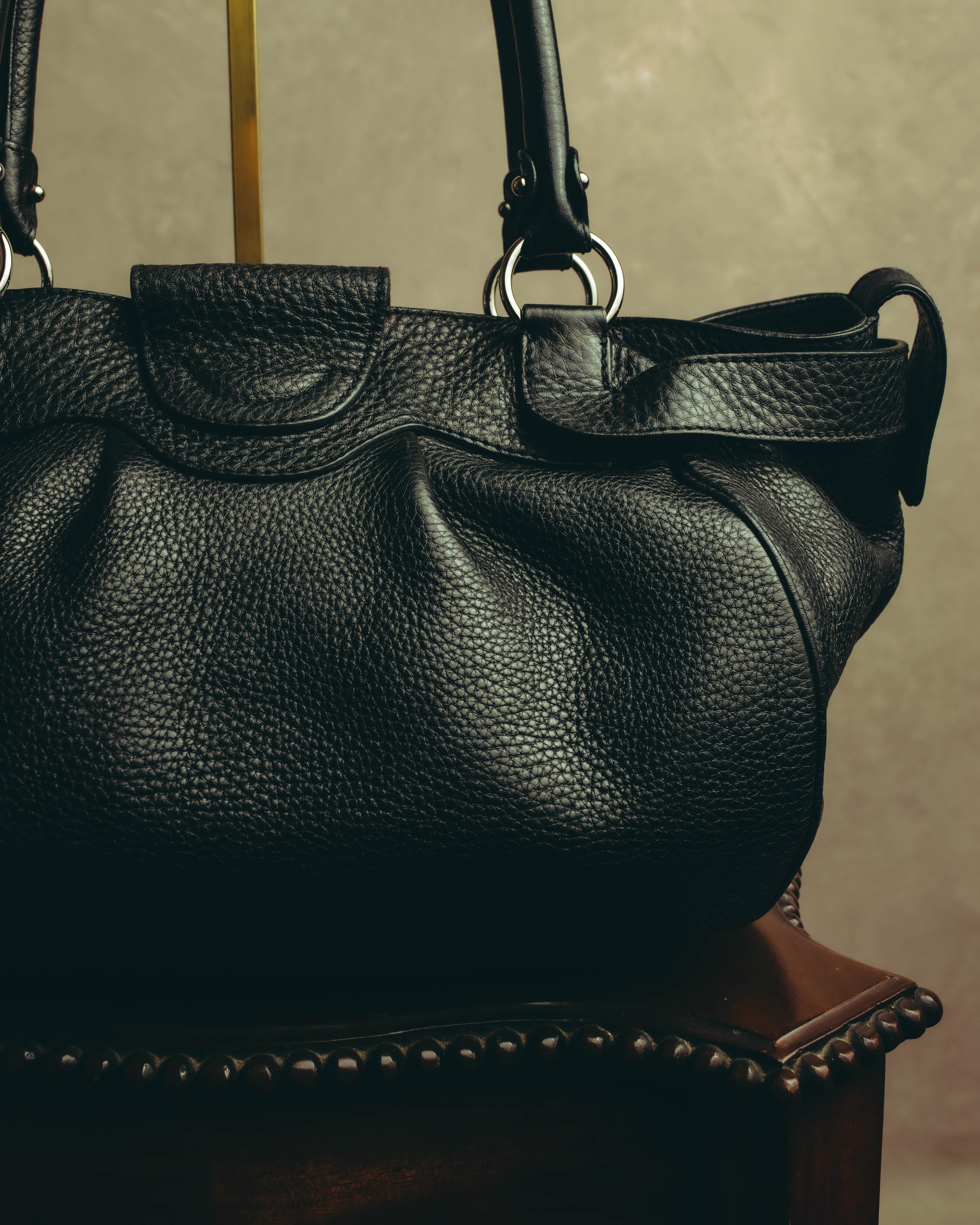 “Salvatore Ferragamo” 00’s-10’s Gancini pebbled leather handbag