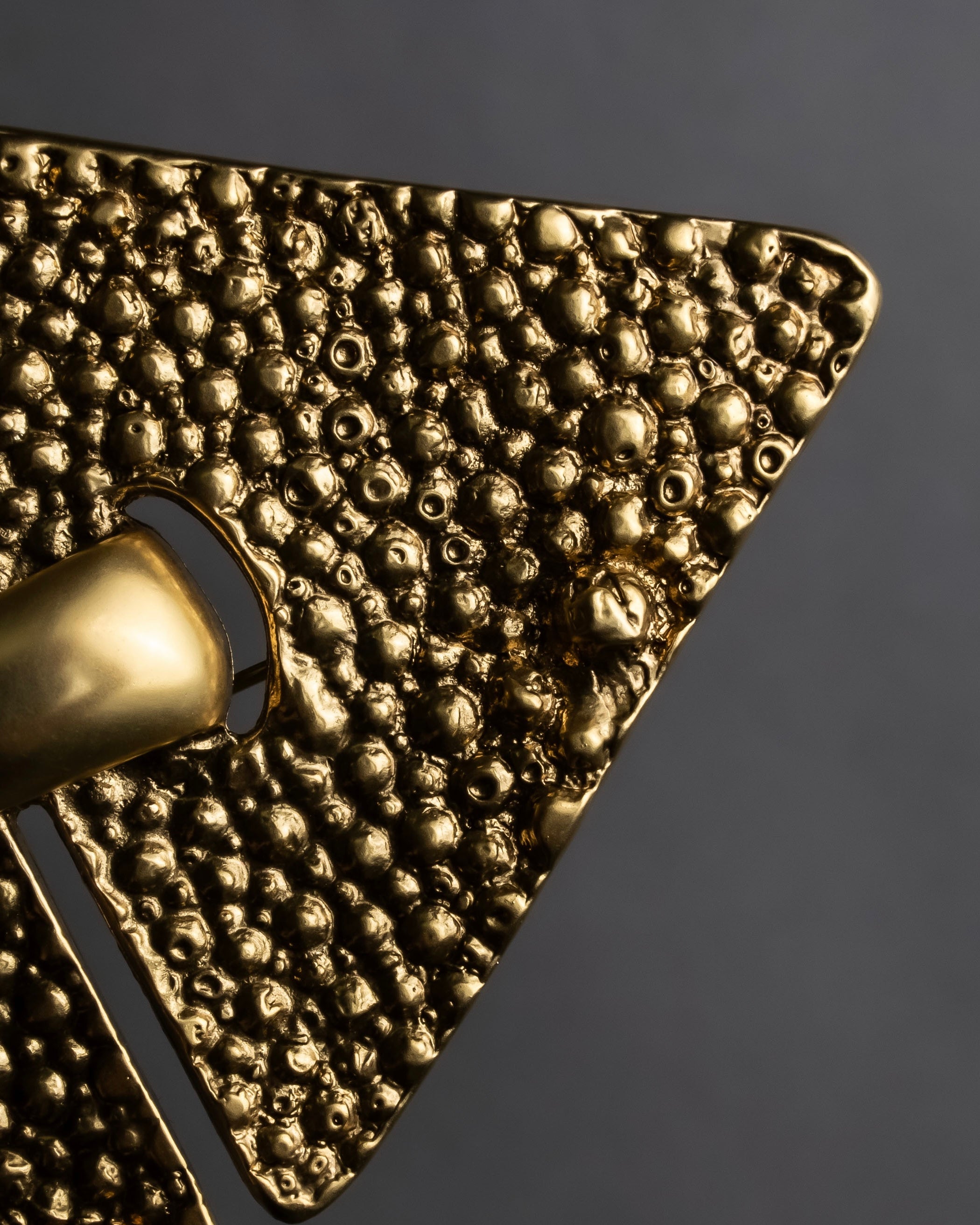 "YVES SAINT LAURENT" Granular texture diamond gold brooch