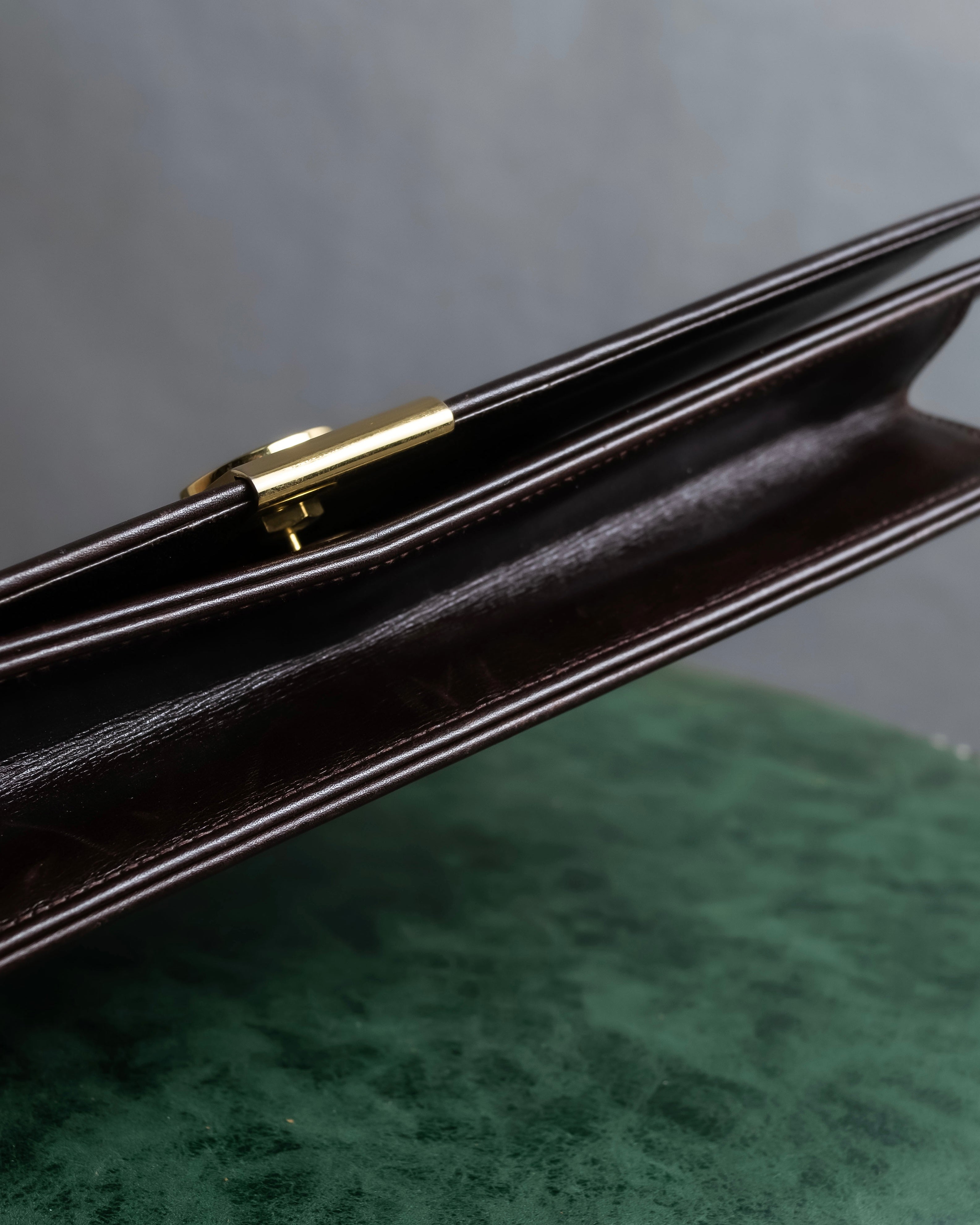 "Christian Dior" CD turn lock design chain shoulder bag