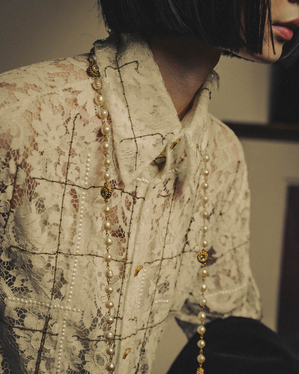-SPECIAL- "CHANEL" 90's Pearl and crystal embellished long necklace