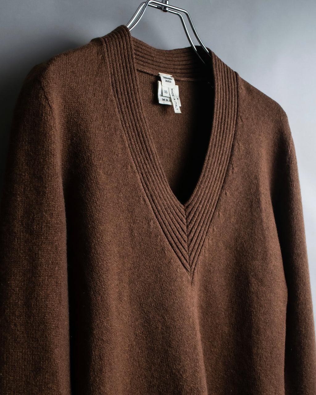 "HERMES" 100% cashmere V neck design knit