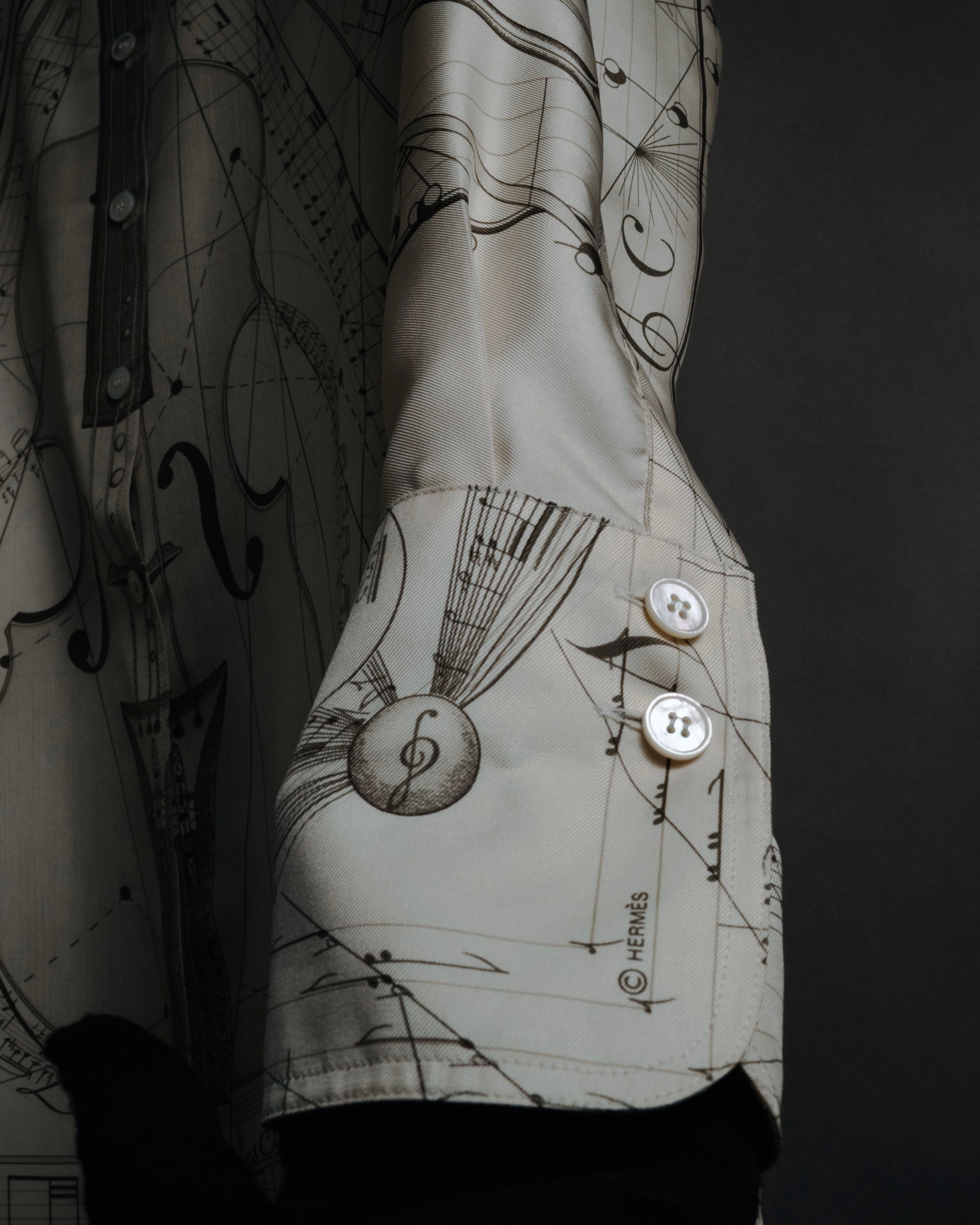 –SPECIAL– "HERMES" 90’s La musique des sphères silk twill printed shirt