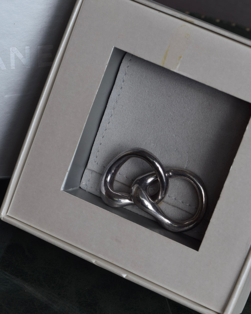 "CHANEL" 90's Organic twist design double ring