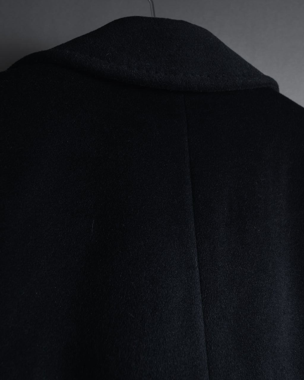 Abrigo doble botonadura estilo pea coat de los años 90-00 de "Max Mara"