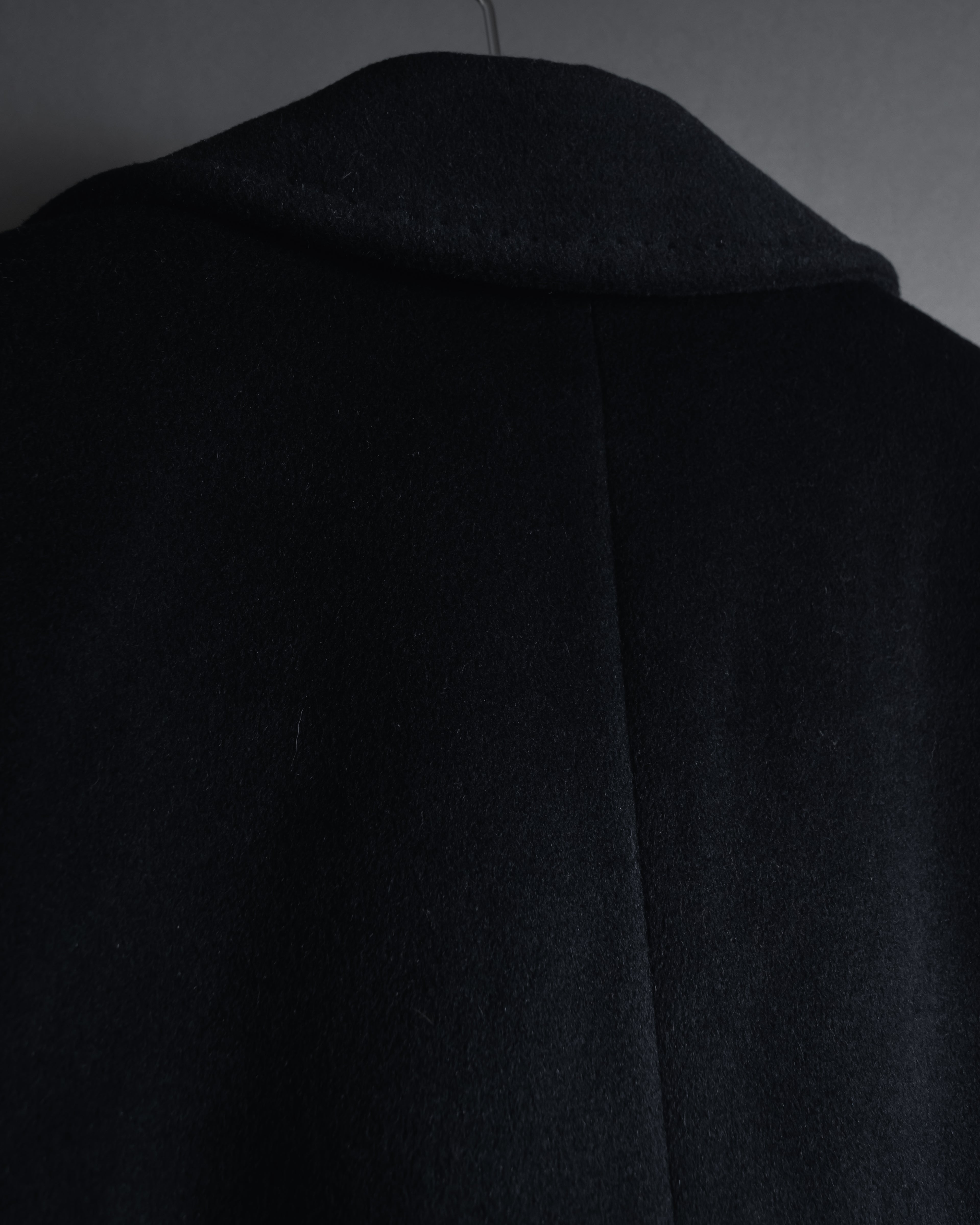 Abrigo doble botonadura estilo pea coat de los años 90-00 de "Max Mara"