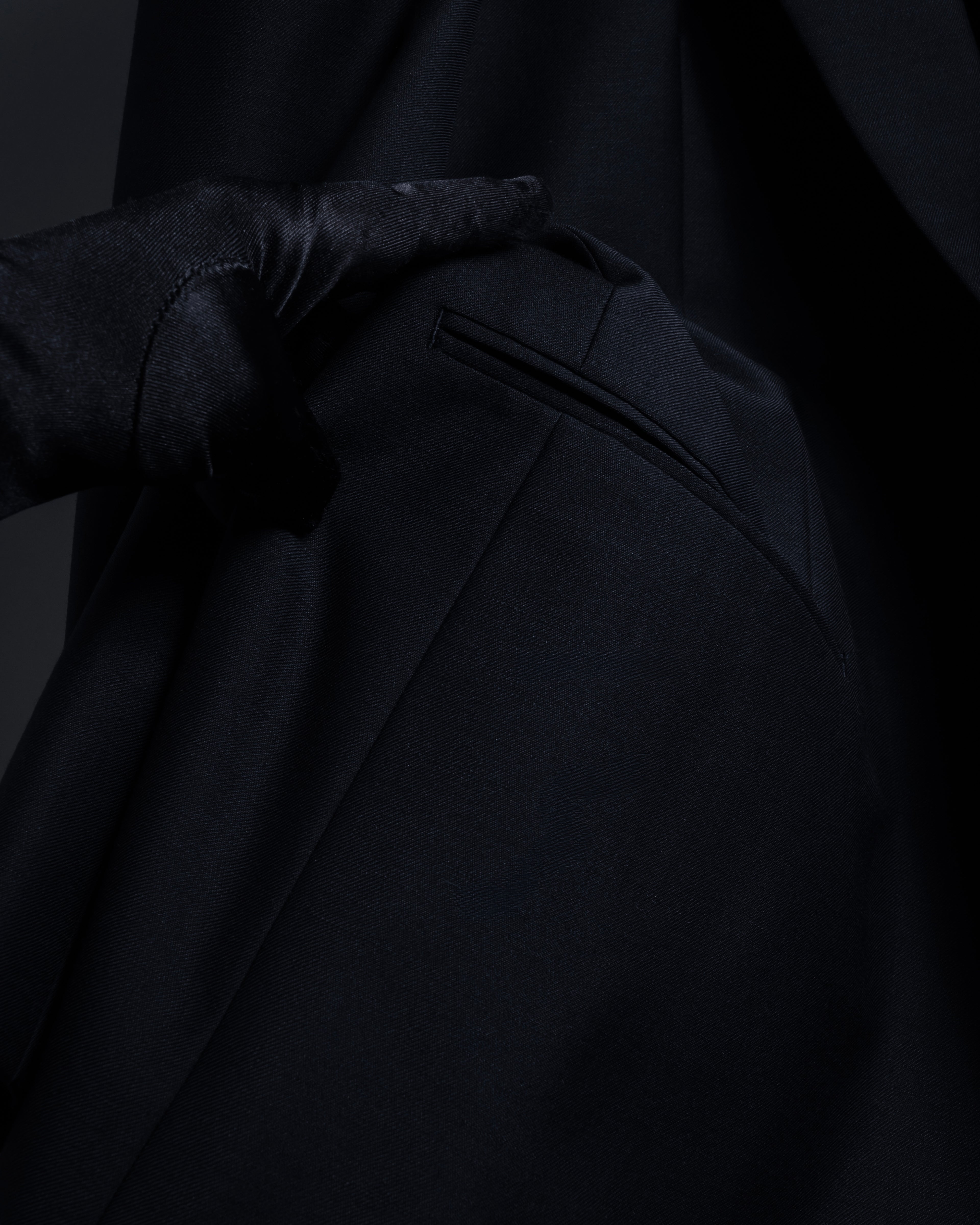 "YVES SAINT LAURENT" Strongly tailored shaped wool set up