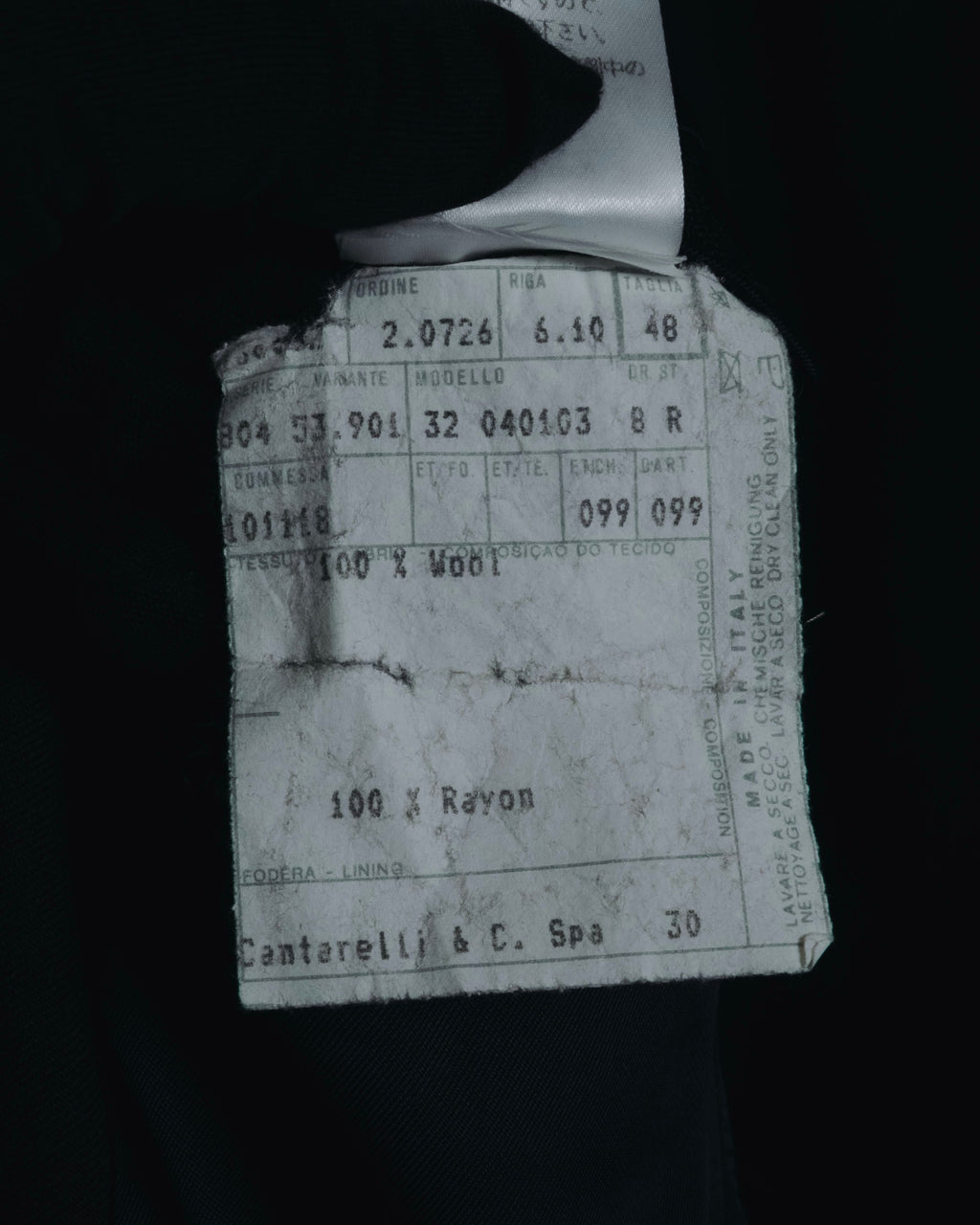 "GIANFRANCO FERRE" 90’s-00’s architecturally tailored three button wool blazer