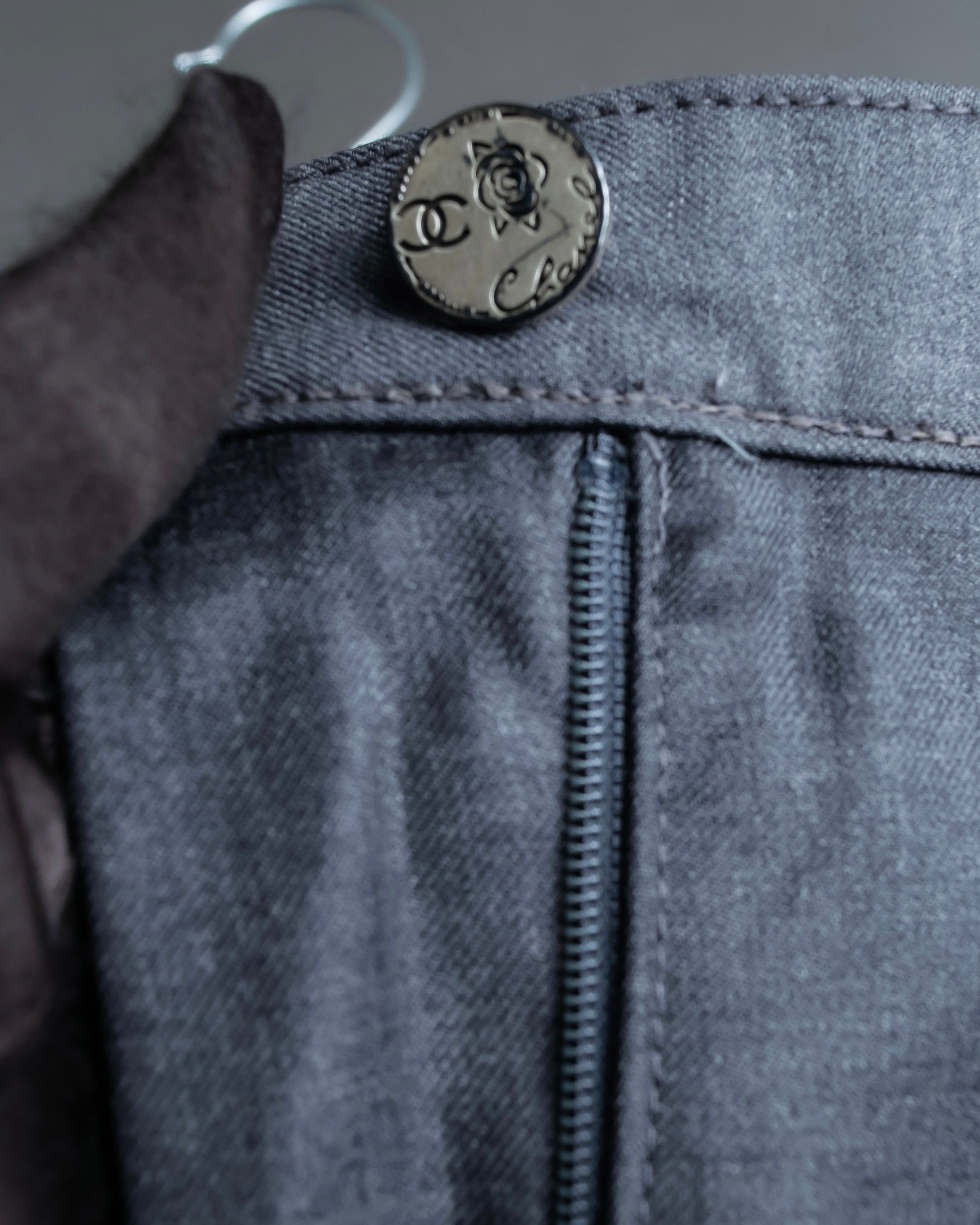 "CHANEL" 100% wool wide tapered slacks