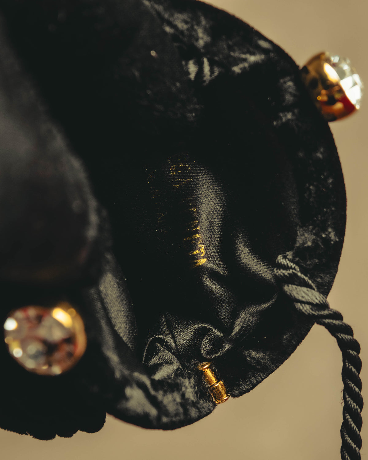 –SPECIAL– “BOTTEGA VENETA” 80’s-90’s Sculptural rose velvet kiss-lock shoulder bag