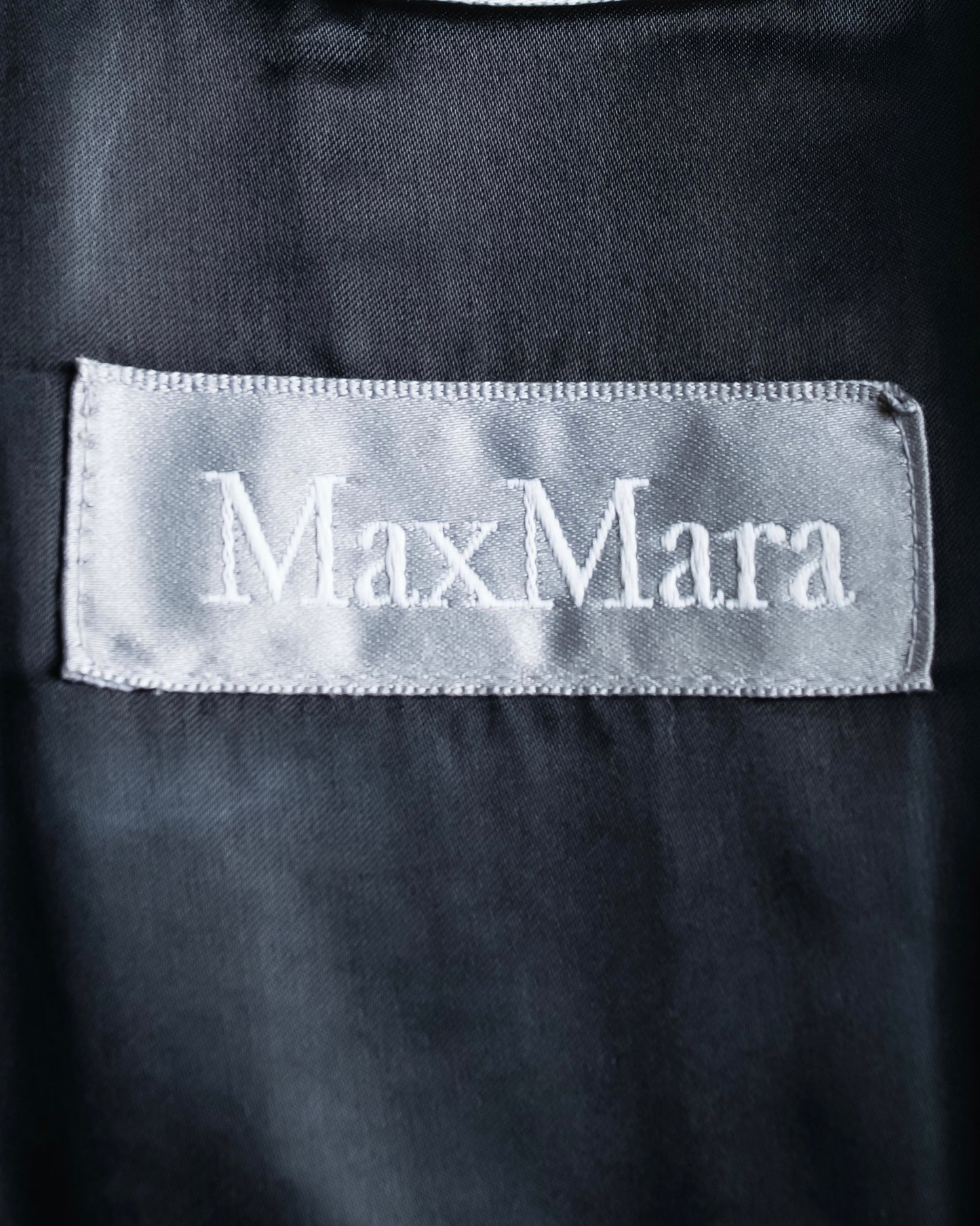 "Max Mara" Straight line silhouette single breasted chester coat