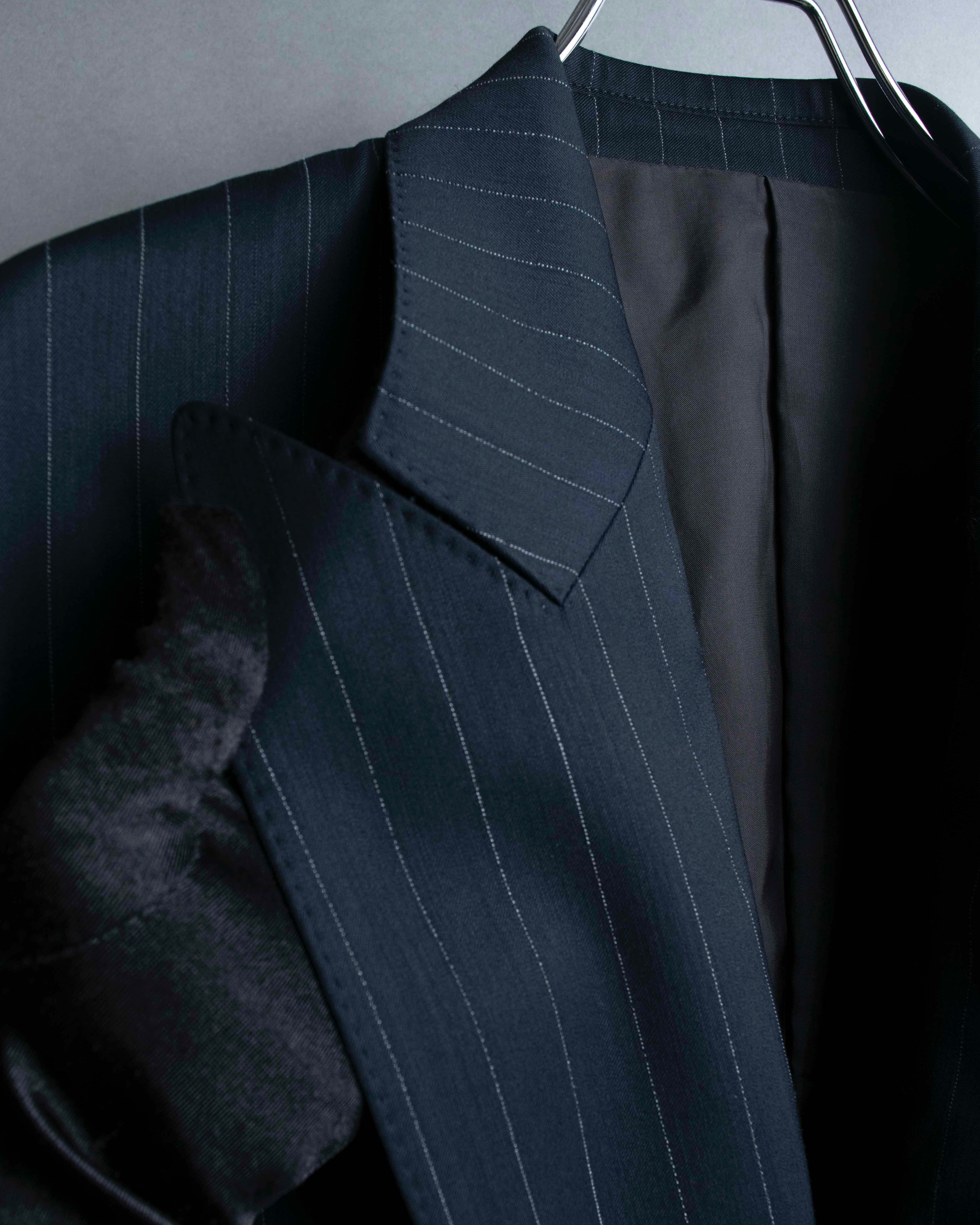 "JEAN PAUL GAULTIER HOMME"
Oversized shadow stripe set up