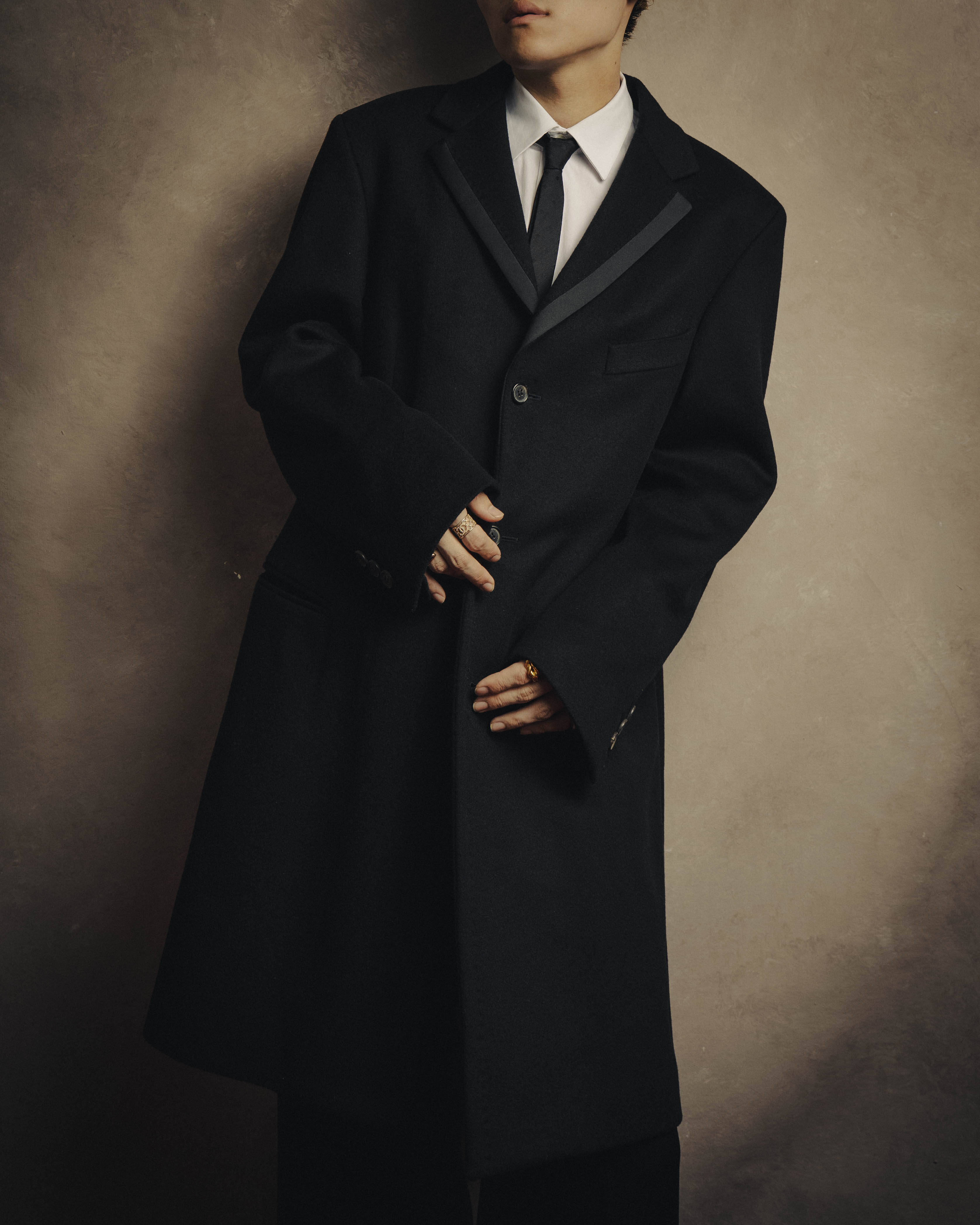 -SPECIAL- “VALENTINO” 2000’s Satin lapel single breasted wool coat