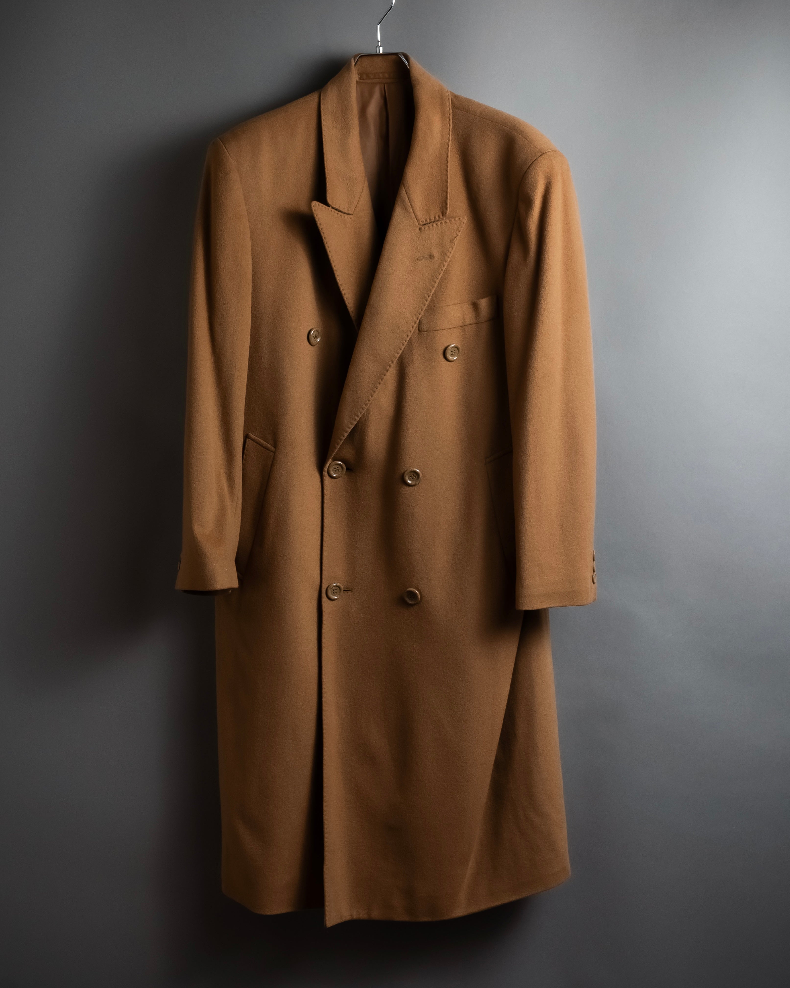 "BARBERINI" Classically tailored 100% cashmere chester coat