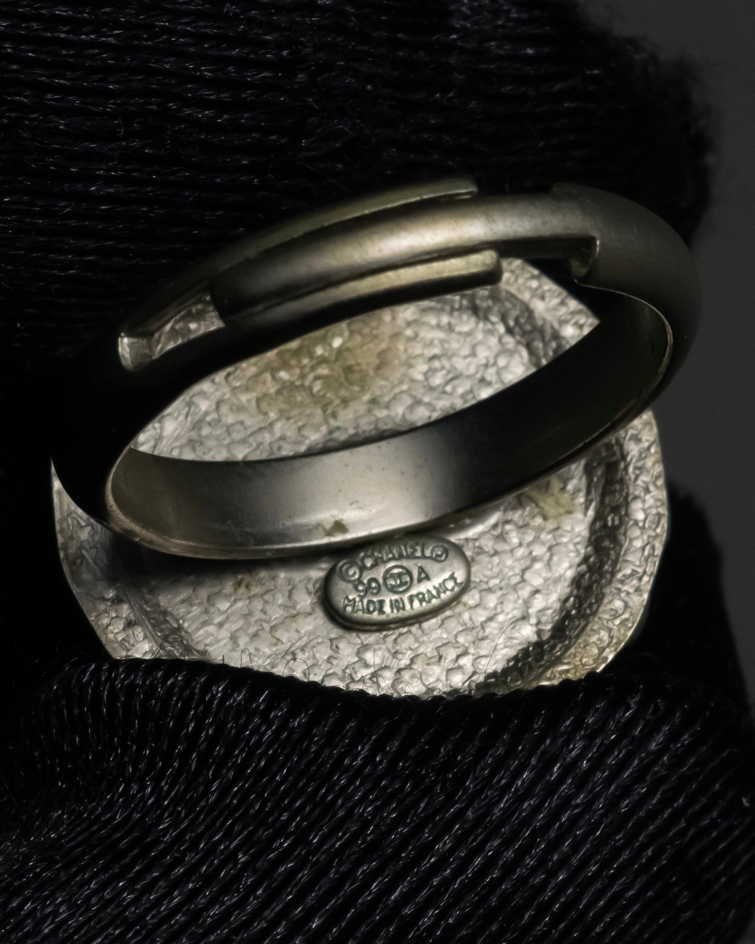 "CHANEL" 99AW Round top gorgeous design ring